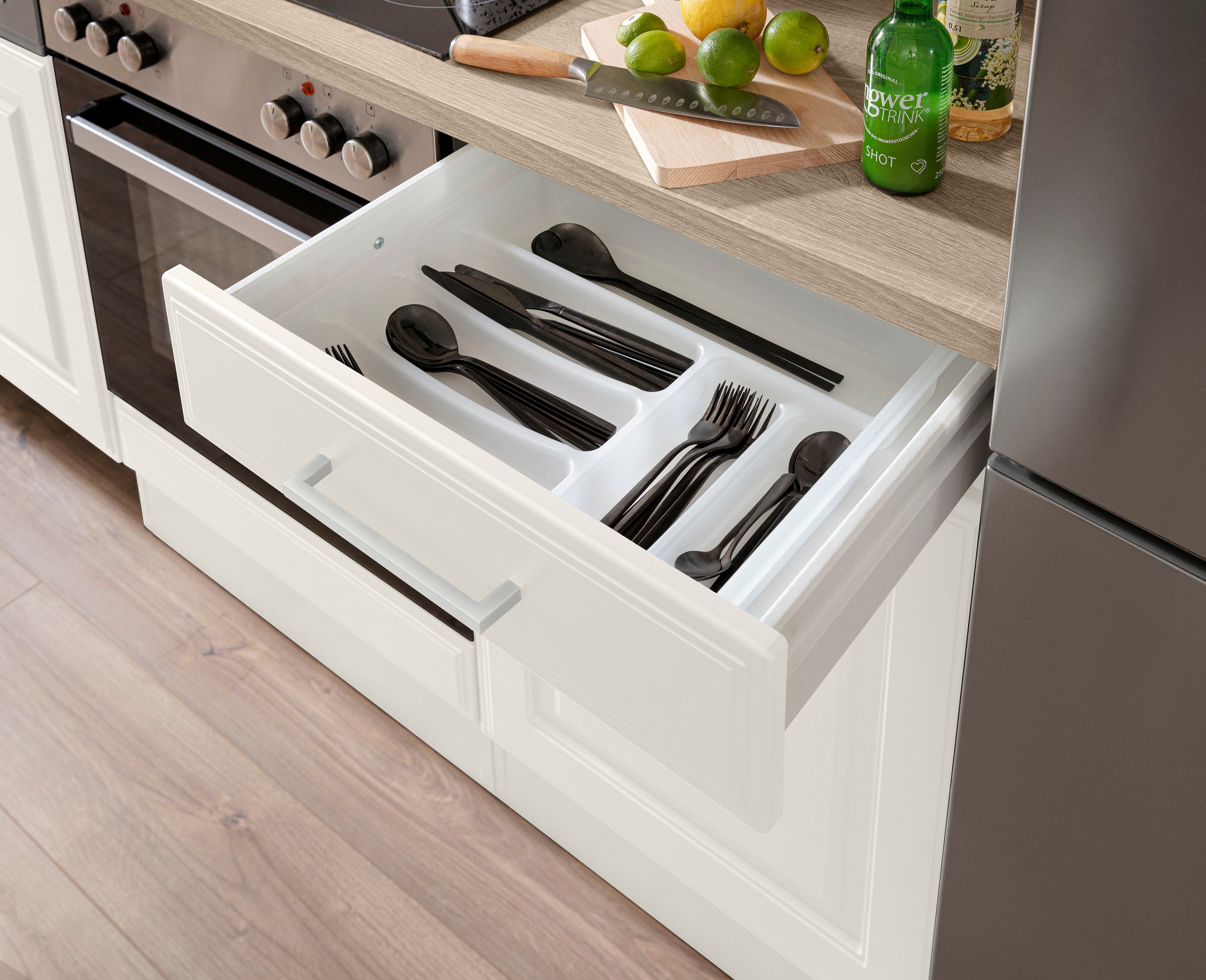 KOCHSTATION Küchenzeile »KS-Stockholm« Breite 220 cm, mit hochwertigen MDF Fronten im Landhaus-Stil