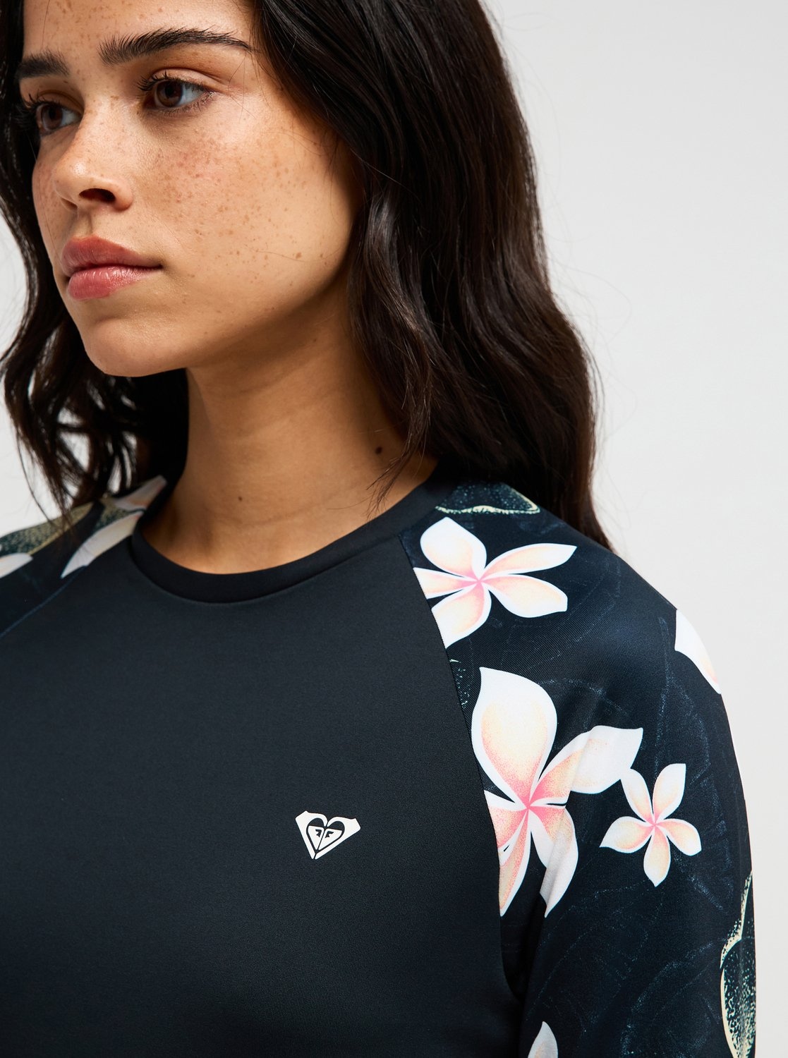 Roxy Strandshirt »LS LYCRA« Kurzarm-Design, mit Rundhalsausschnitt, aus Polyester und Elasthan