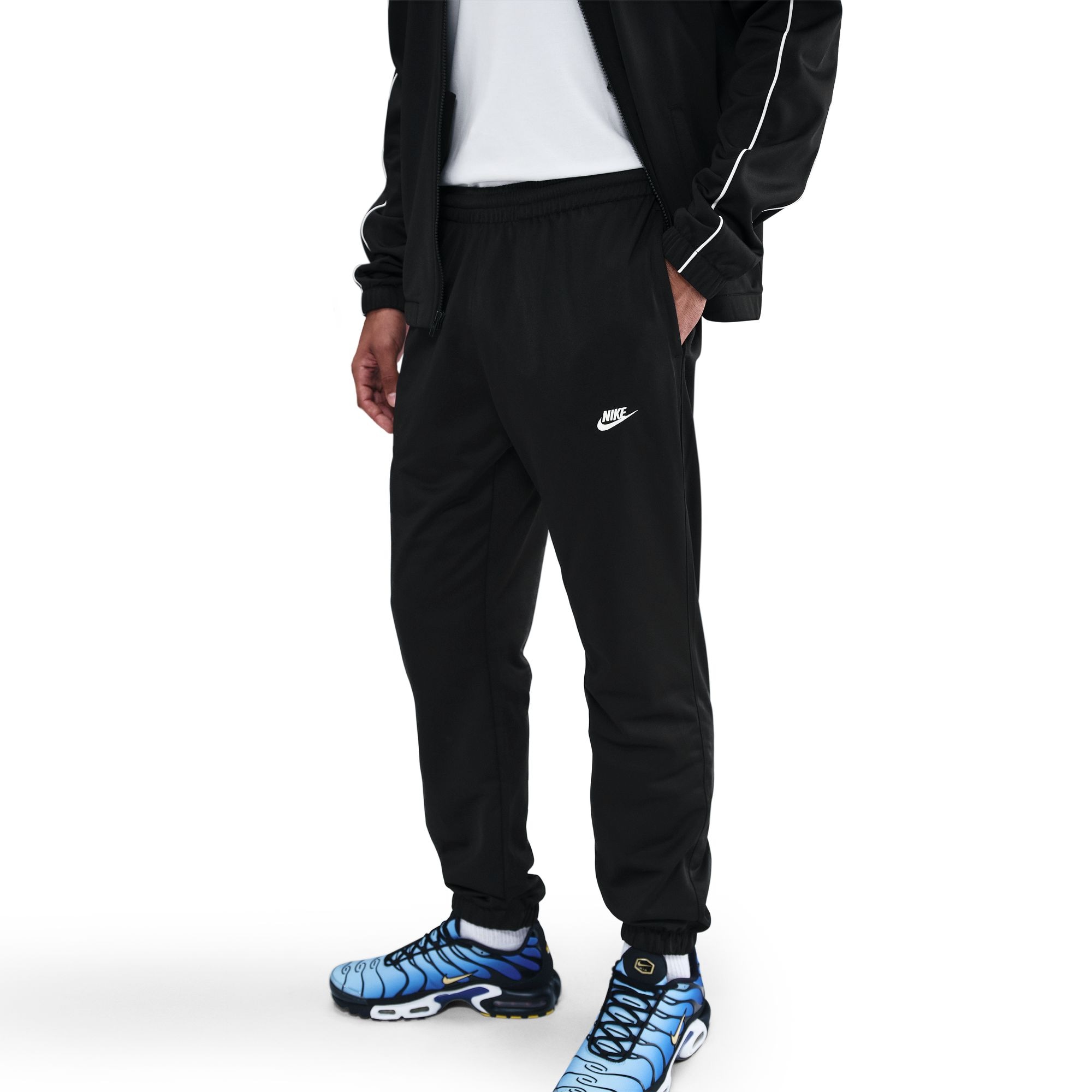 Nike Sportswear Trainingsanzug »Nike Sportswear Club Men's Poly-Knit Tracksuit« mit leichtem Material, in Poly-Knit-Ausführung, aus Polyester