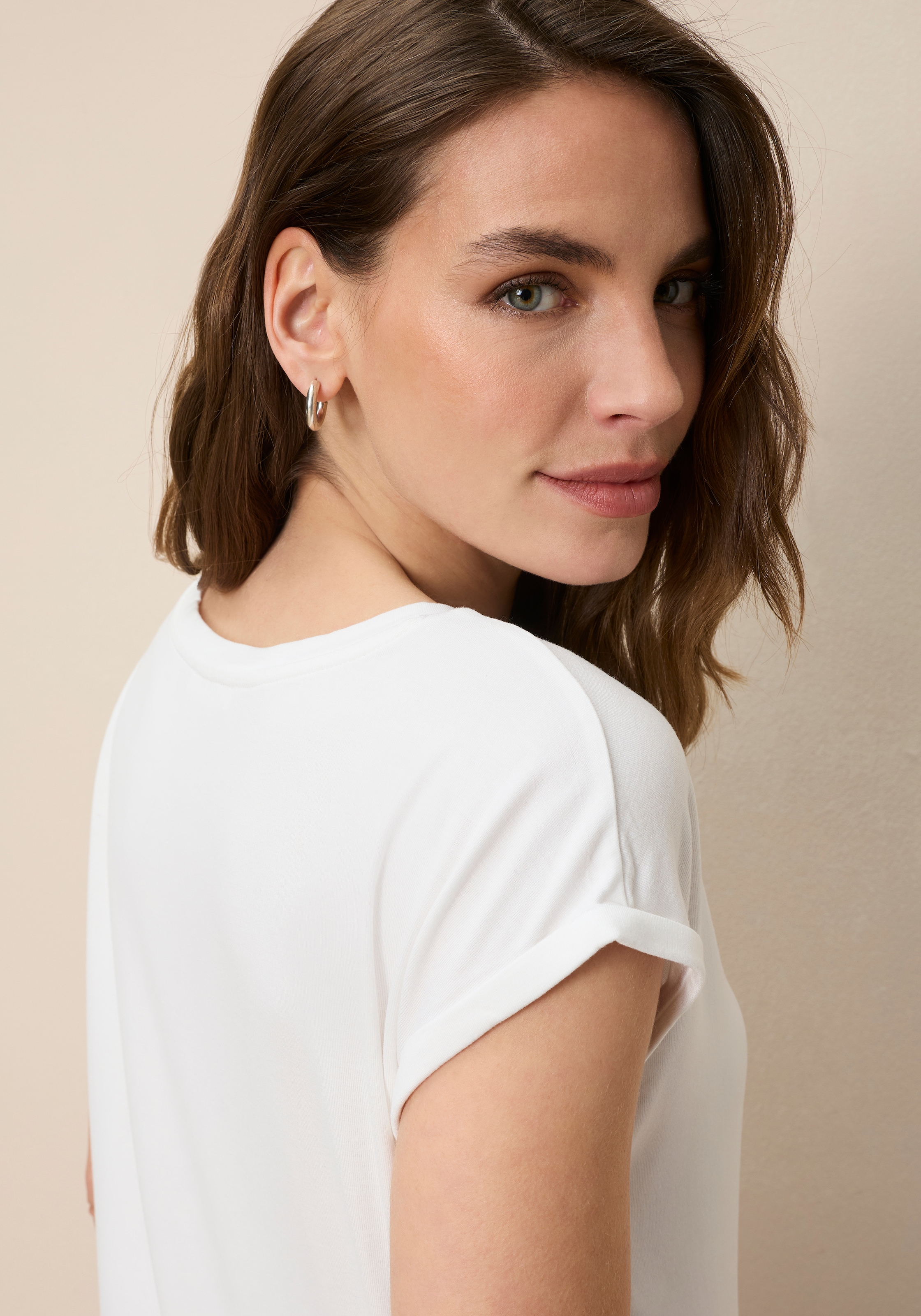 Tamaris T-Shirt Regular Fit, mit überlappenden Schultern, Kurzarm mit Aufschlag