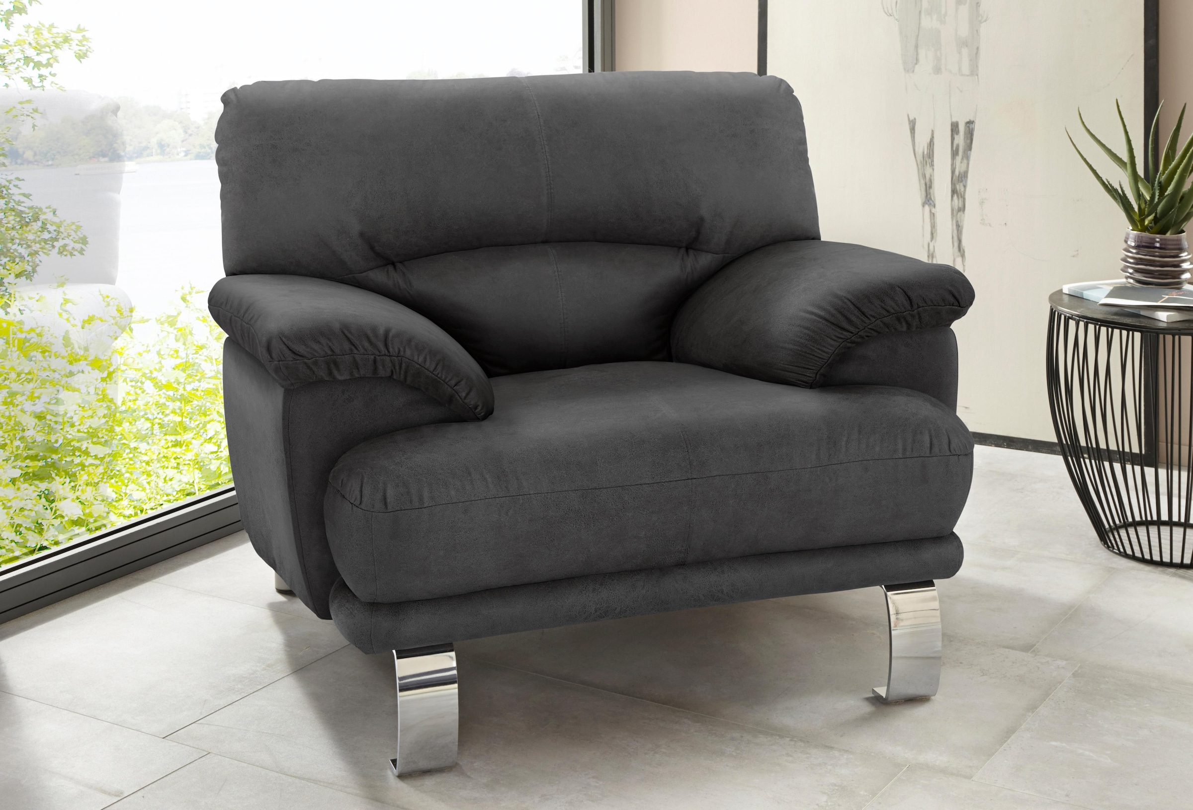 TRENDMANUFAKTUR Sessel »Cecilia II, Loungesessel in italienischem Design«, breite und bequeme Armlehnen