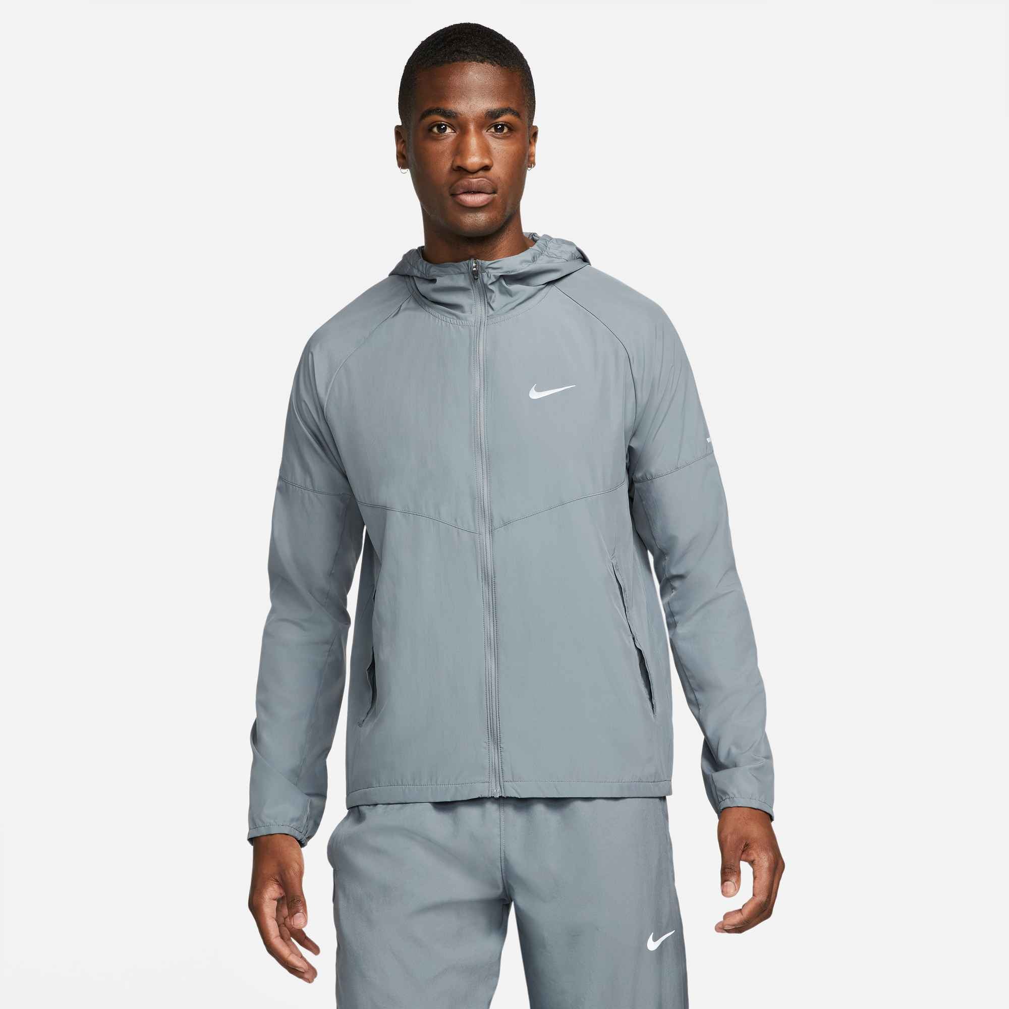 Nike Laufjacke »Repel Miler Men's Running Jacket« mit Kapuze, wasserabweisend, verstaubares Design, für nasses Wetter