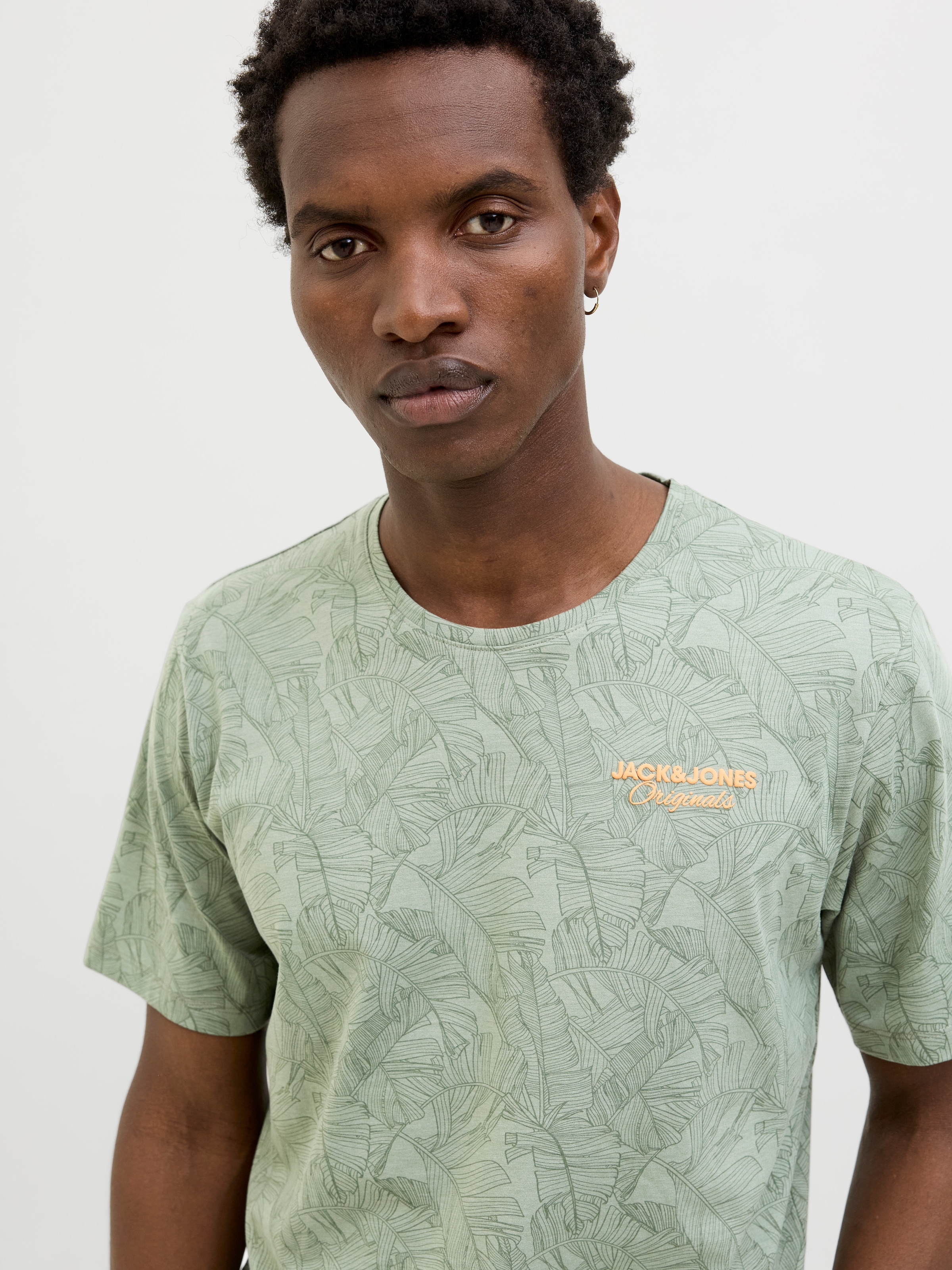 Jack & Jones Rundhalsshirt »JORFRIDAY TEE SS CREW NECK WEH«