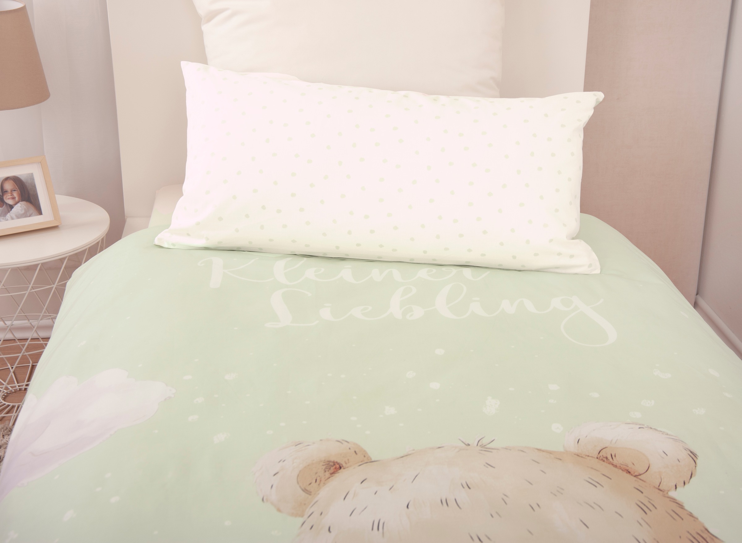 Lüttenhütt Kinderbettwäsche »Kleiner Liebling in Gr. 100x135 und 135x200 cm«, aus Baumwolle, mit niedlichem Bärenmotiv & Schriftzug, Babybettwäsche