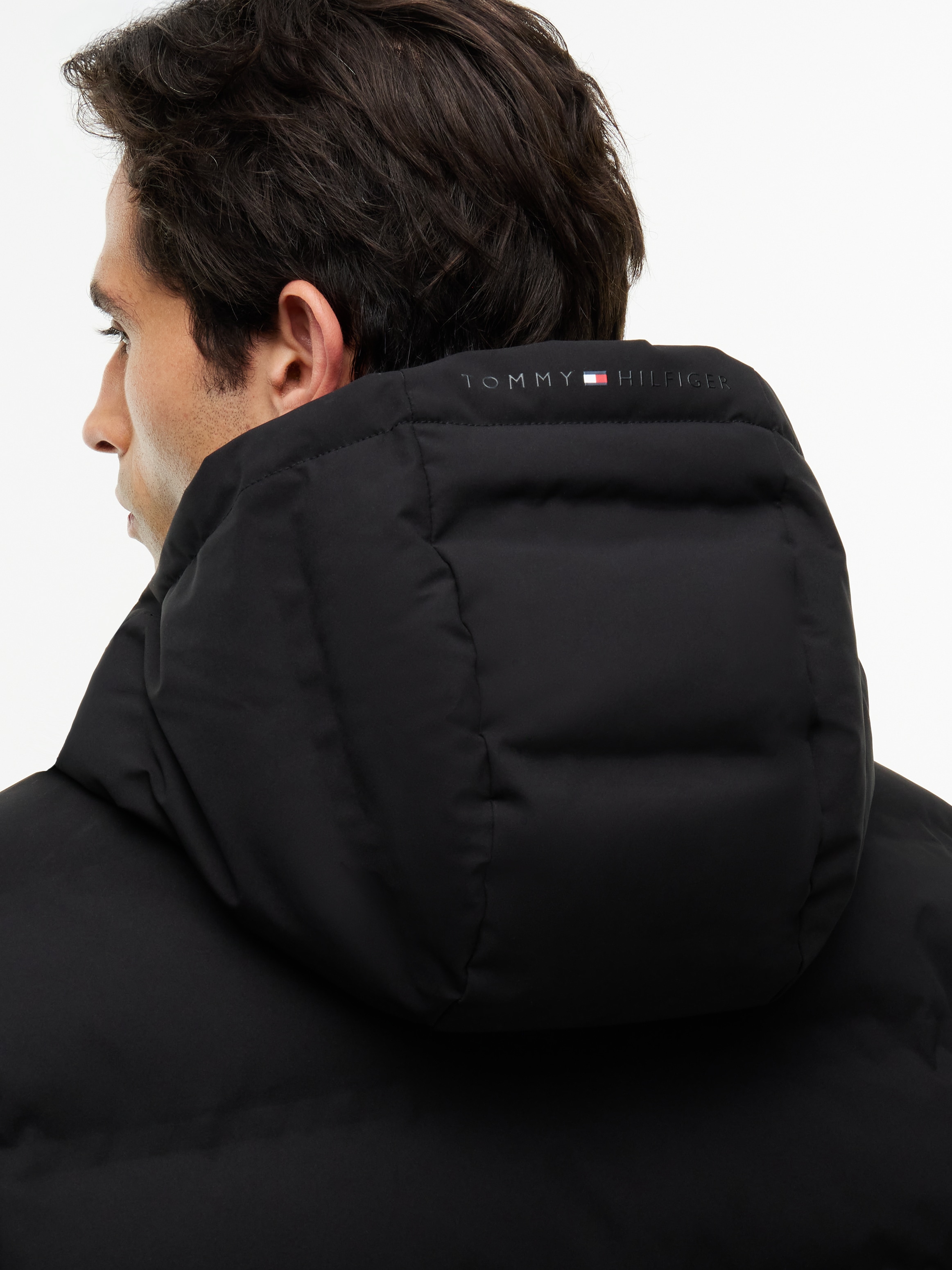 Tommy Hilfiger Steppjacke »TECH HEAT SEALED JACKET« mit Kapuze wärmeversiegelt, Winter, 2-Wege-Reißverschluss