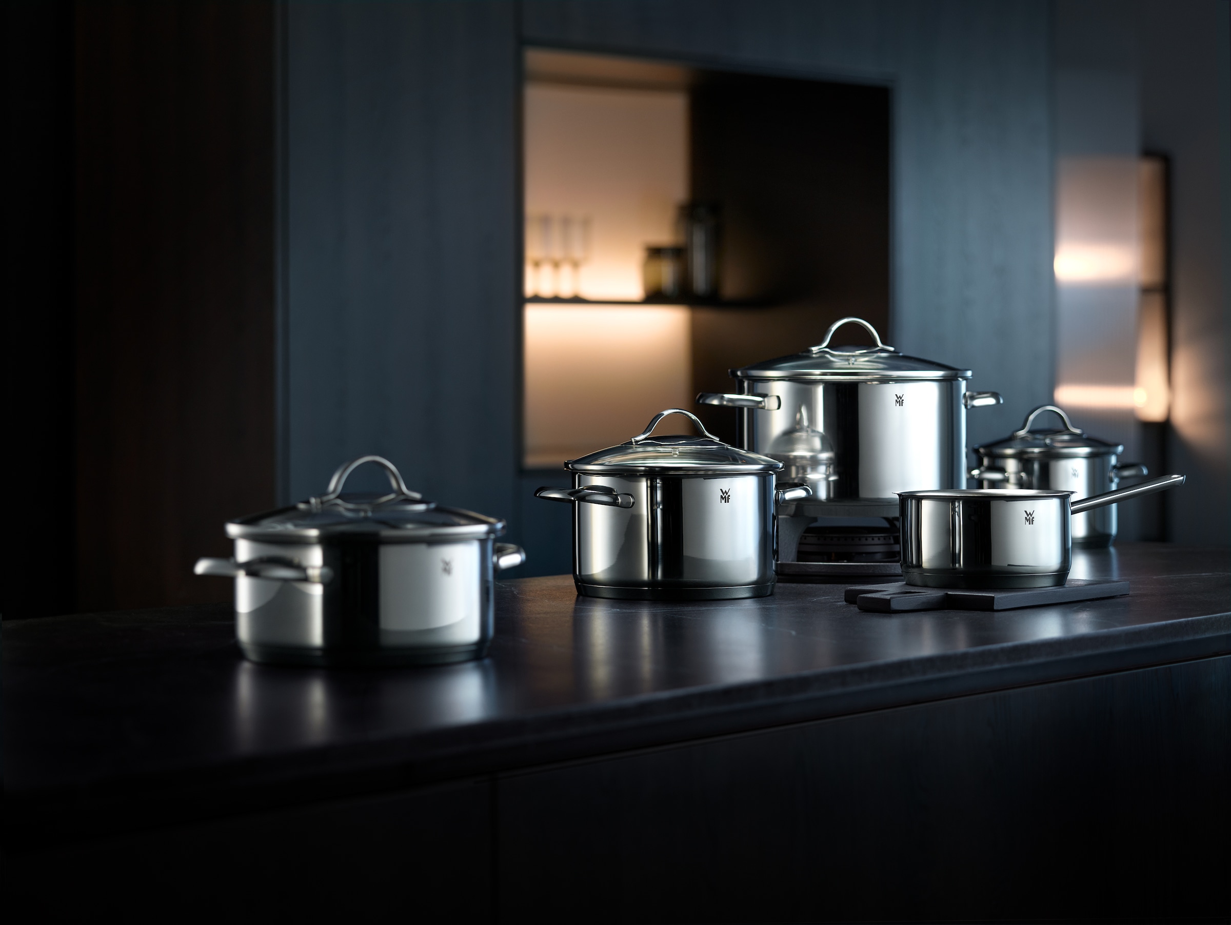 WMF Kasserolle »Provence Plus, Stielkasserolle«, Cromargan® Edelstahl Rostfrei 18/10, (1 tlg.), breiter Schüttrand, elegant, langlebig, spülmaschinengeeignet