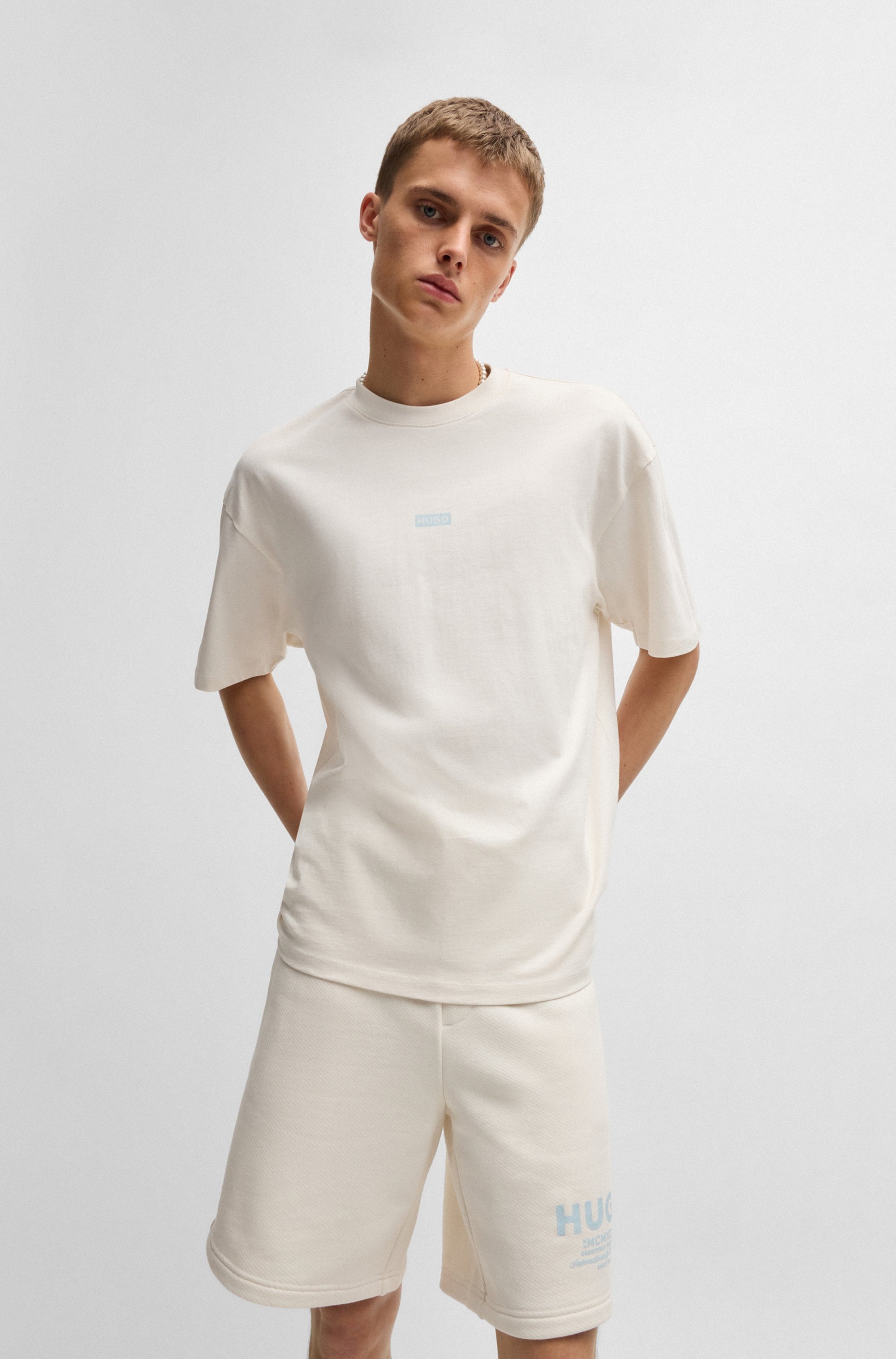 HUGO Blue T-Shirt »Nalono«, mit Logodruck, Oversized Look mit Backprint