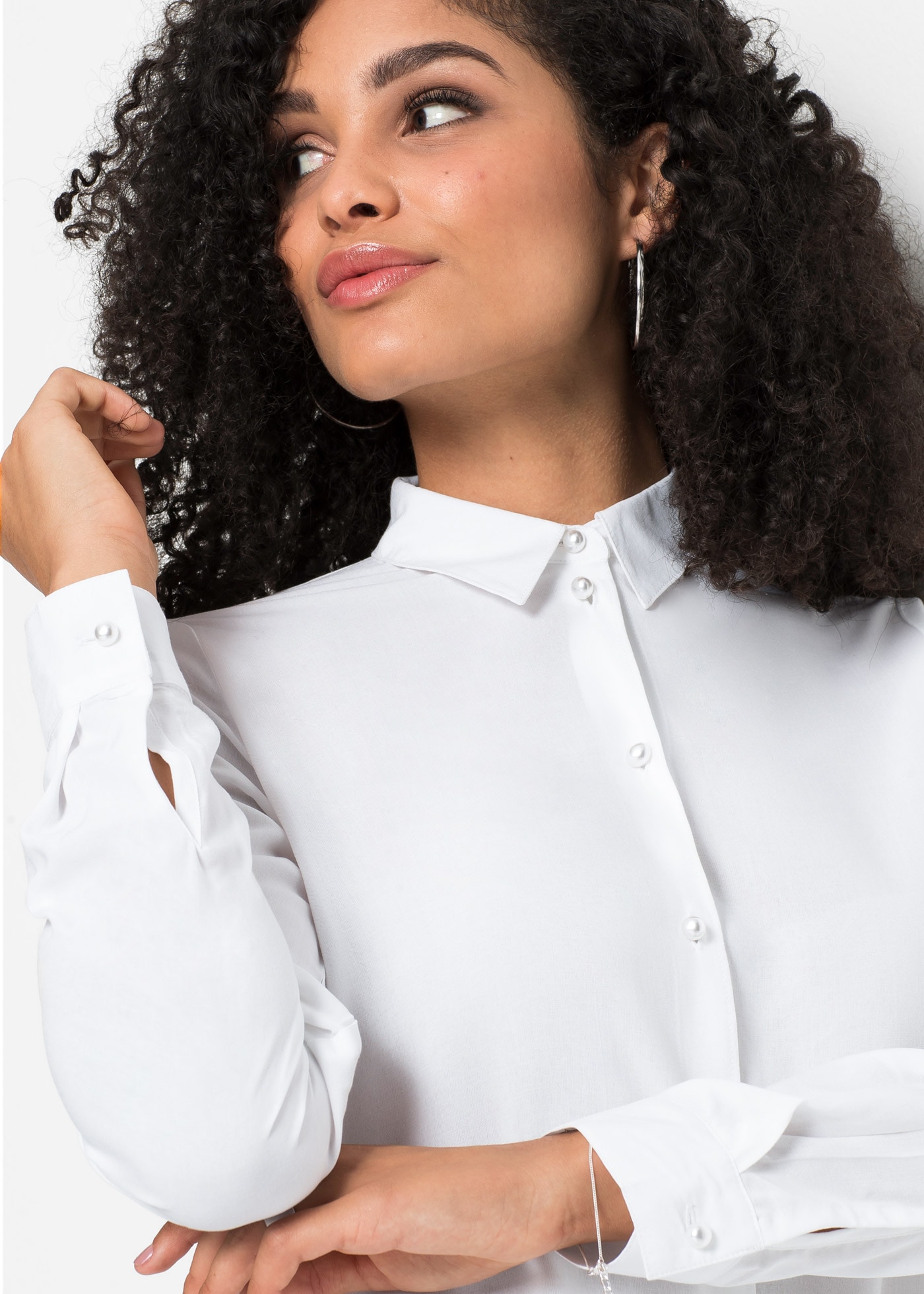 bonprix Langarmbluse A-Linie, für femininen Look, aus Viskose, mit Hemdblusenkragen