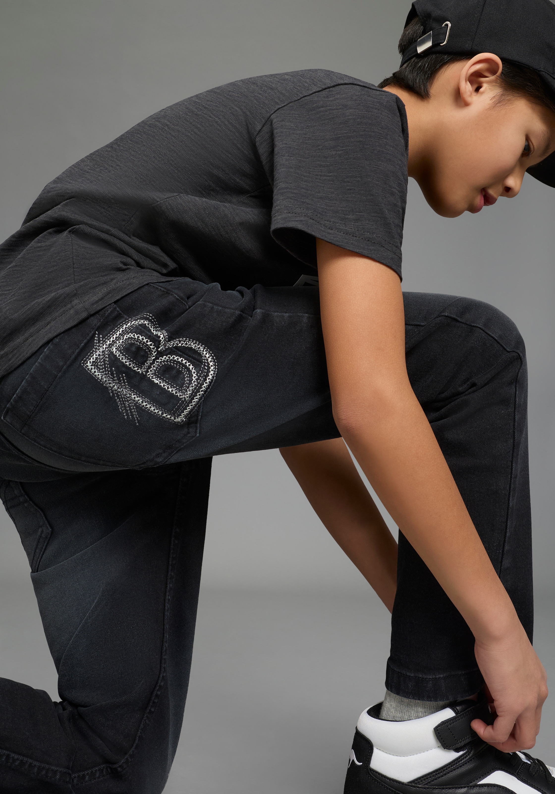 Bruno Banani Straight-Jeans für Jungen, normal hohe Leibhöhe, mit Stickerei