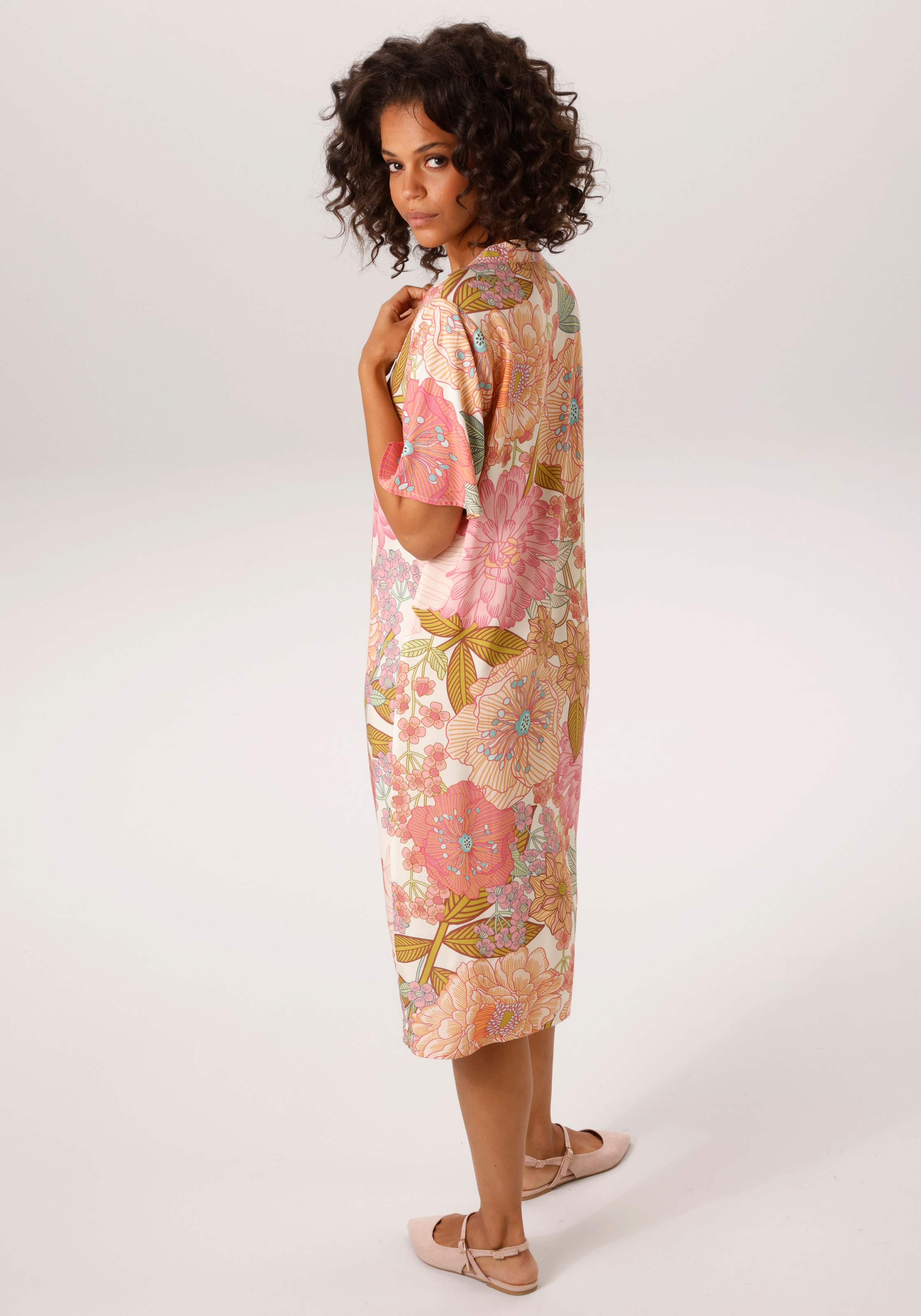Aniston CASUAL Sommerkleid mit farbenfrohen, großflächigem Blumendruck - NEUE KOLLEKTION