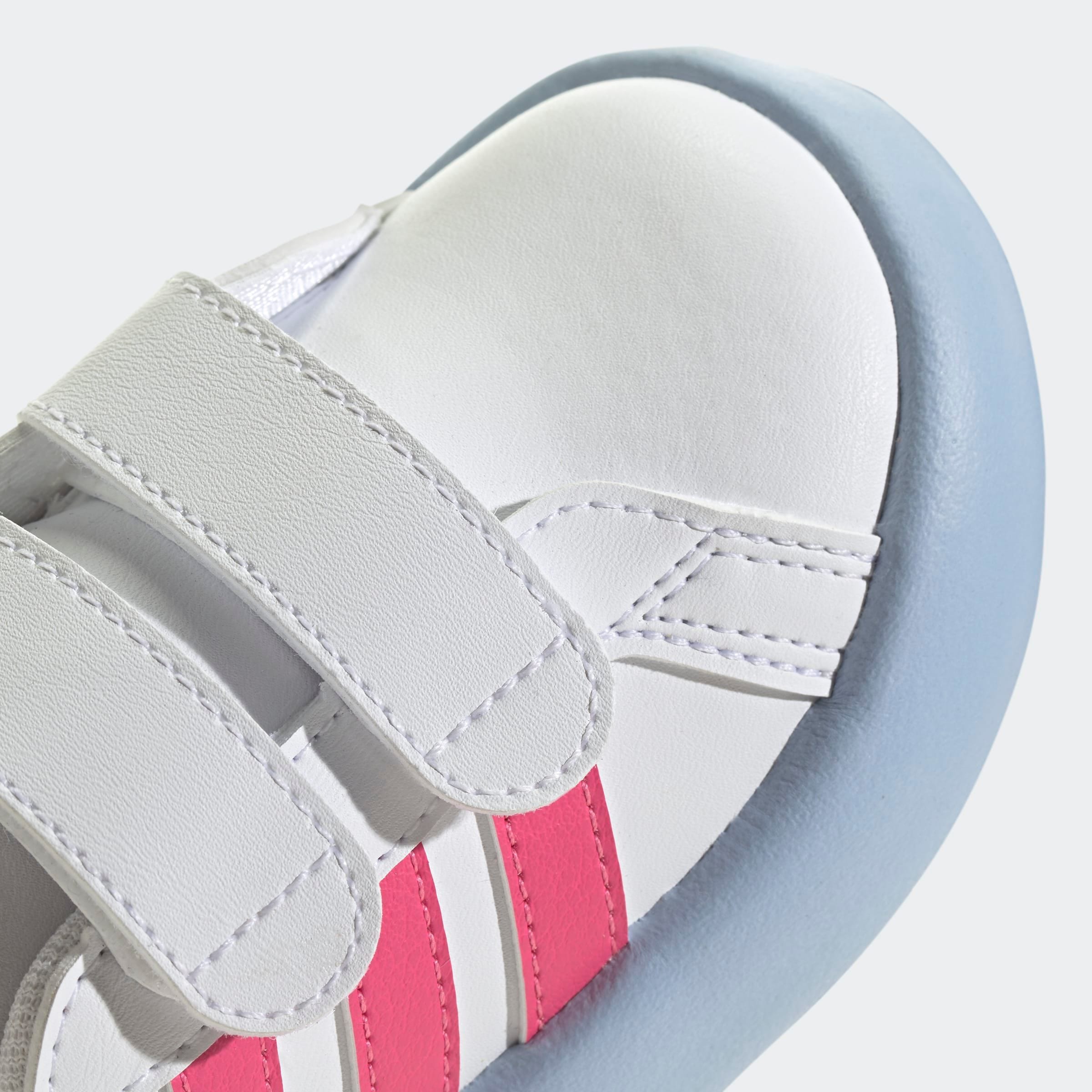 adidas Sportswear Klettschuh »GRAND COURT 2.0 KIDS«, Design auf den Spuren des adidas Superstar, für Kinder