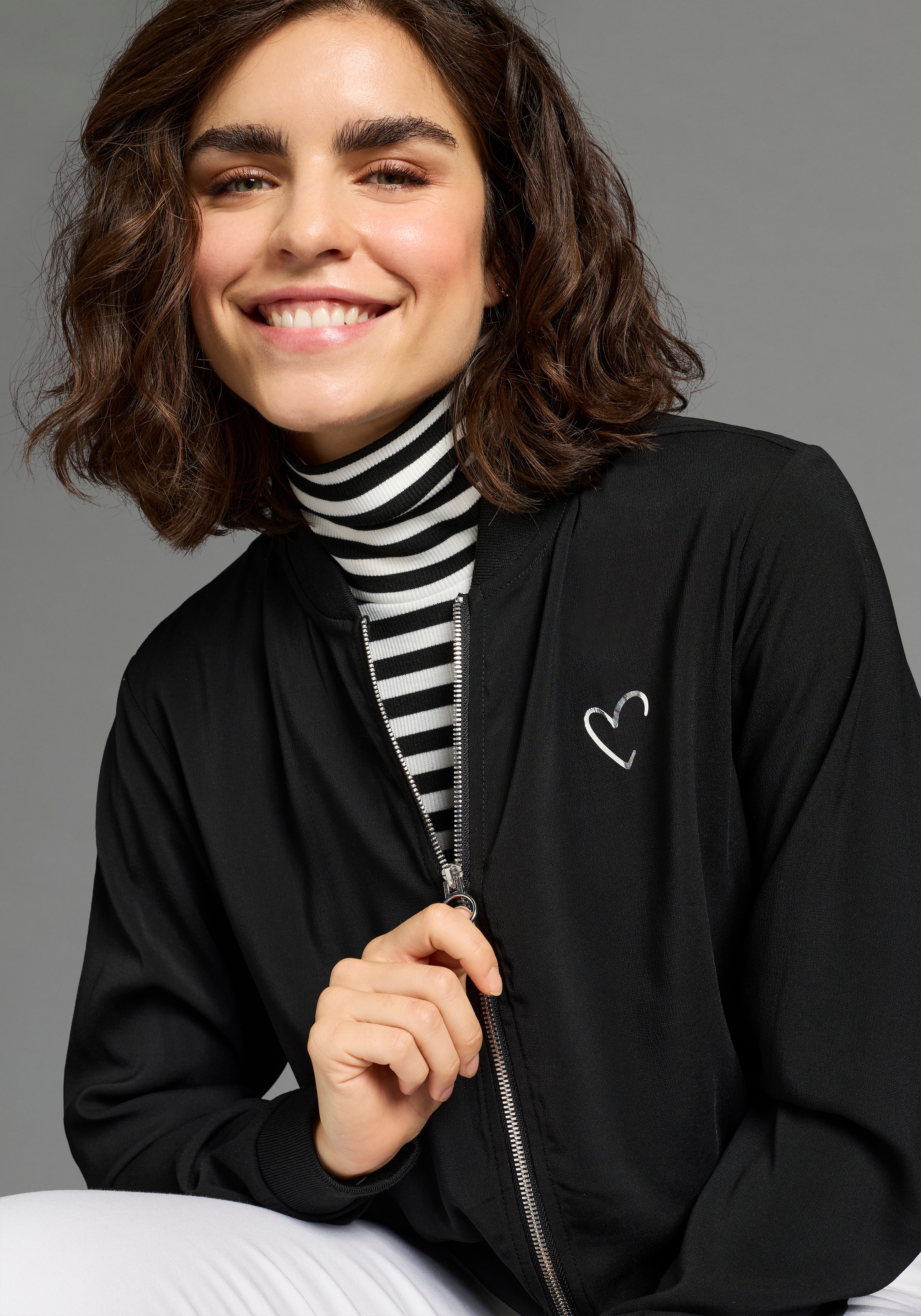 Laura Scott Blouson mit Herz Druck-Applikationen, leichte Übergangsjacken