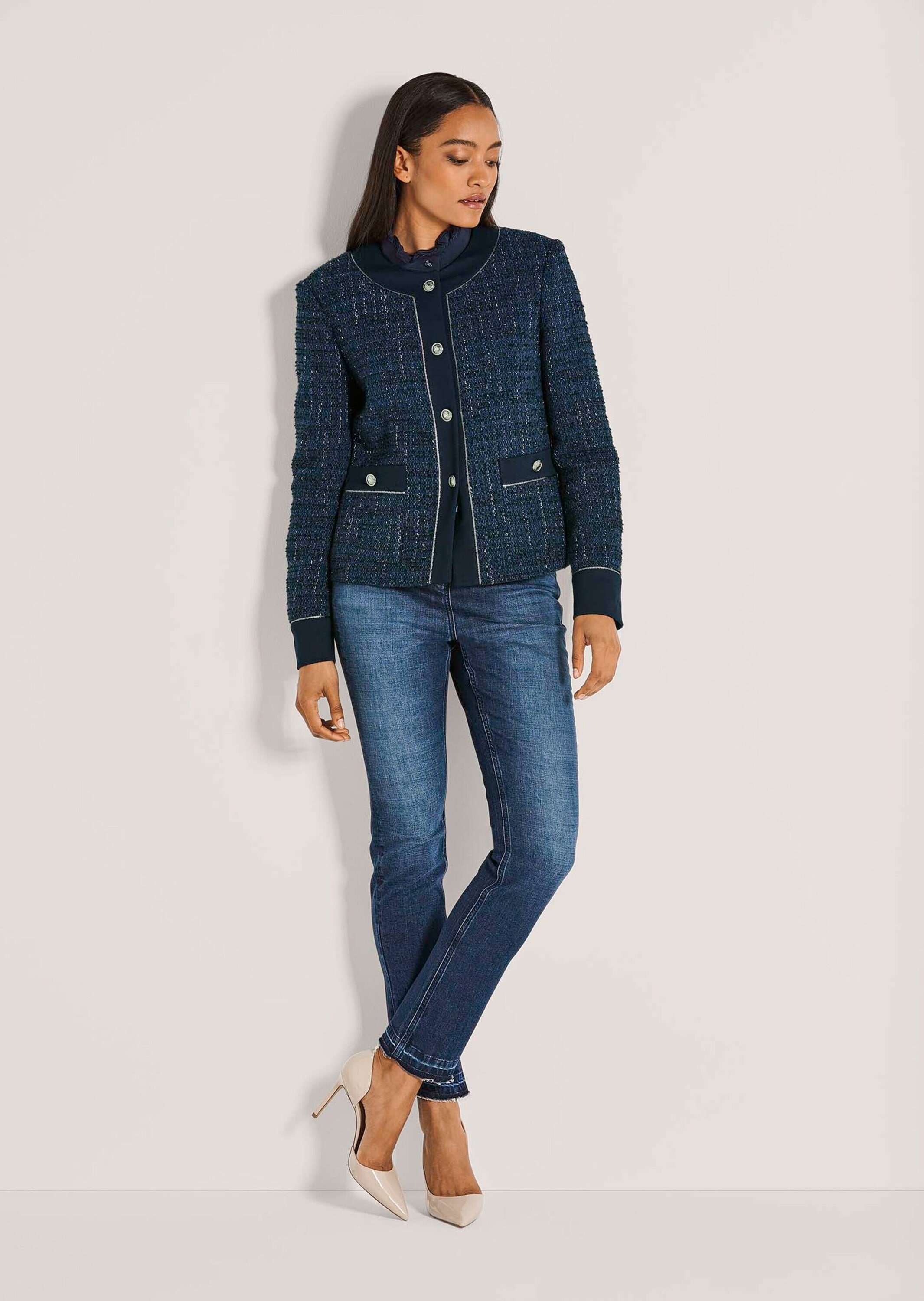 MADELEINE Jackenblazer »Tweed-Blazer Eleganter Damenblazer mit kurzem Schnitt« Tweed-Jacke mit Schmuckband