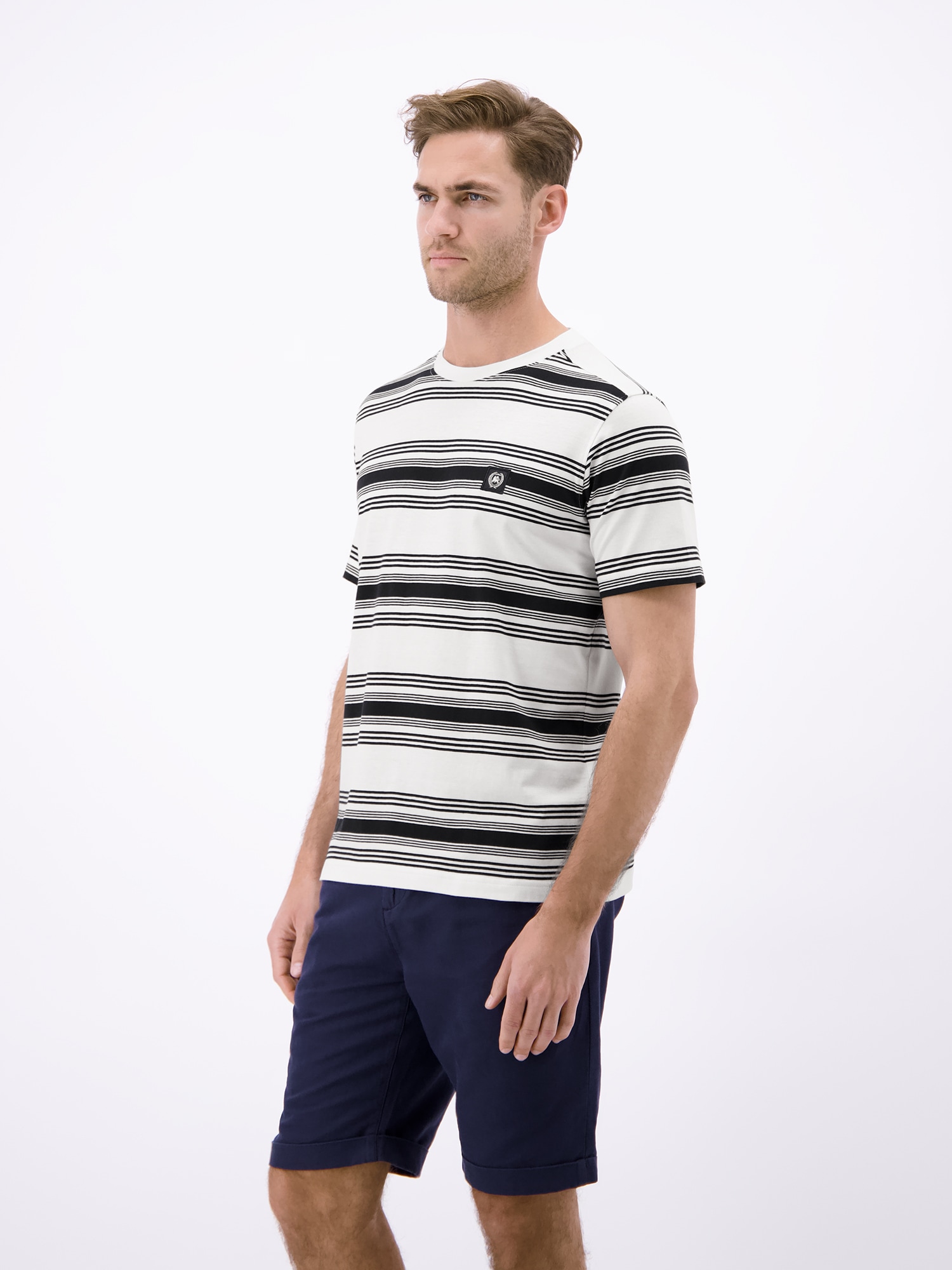 LERROS T-Shirt »T-Shirt im Streifenlook mit O-Neck«