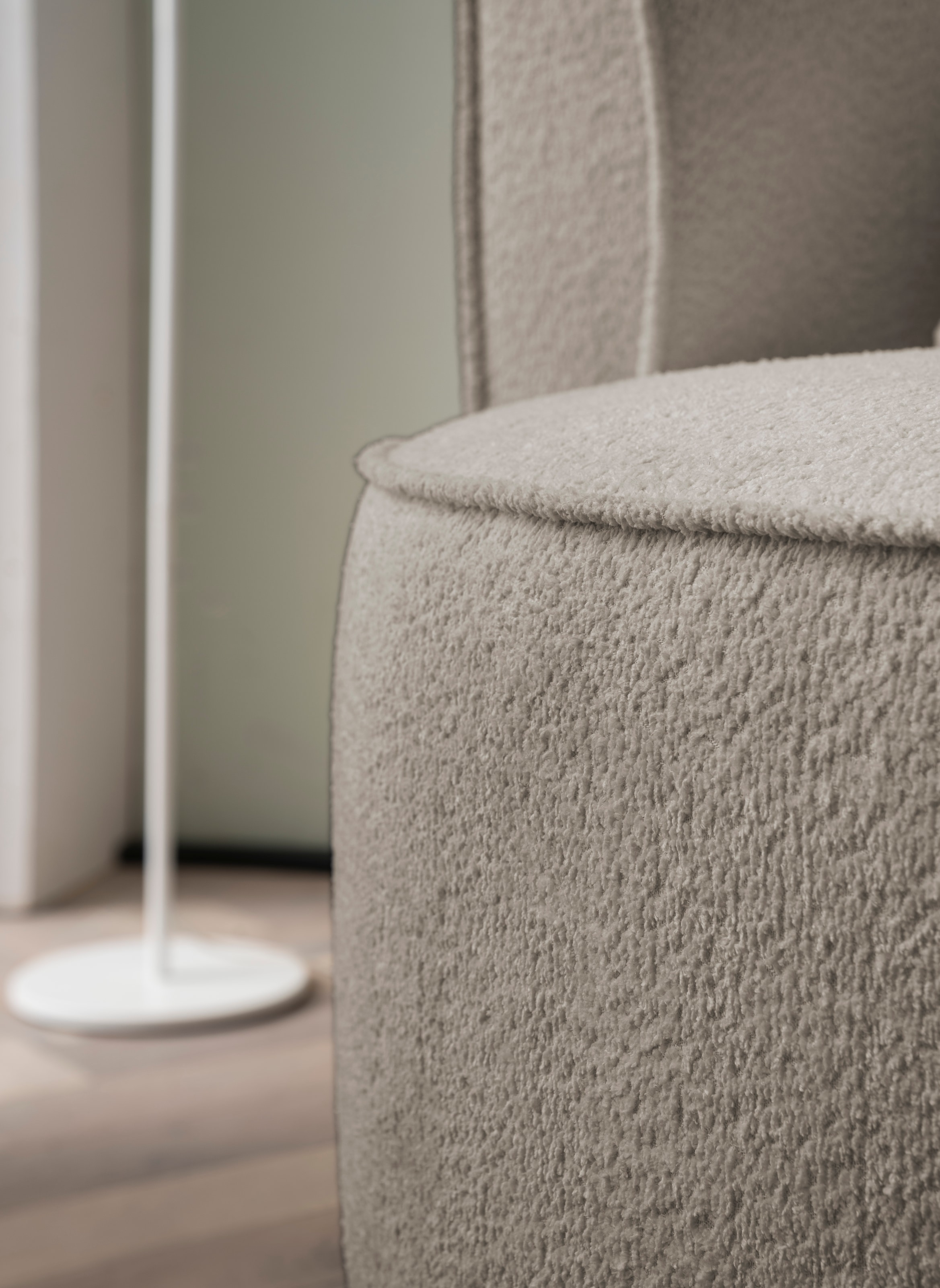 LeGer Home by Lena Gercke XXL-Sessel »ISALIE, Sessel in modernen Farben, Lesesessel, Loveseat, Big-Sessel«, trendige Stoffe, mit 3 Zierkissen, große Sitzfläche, Hocker optional