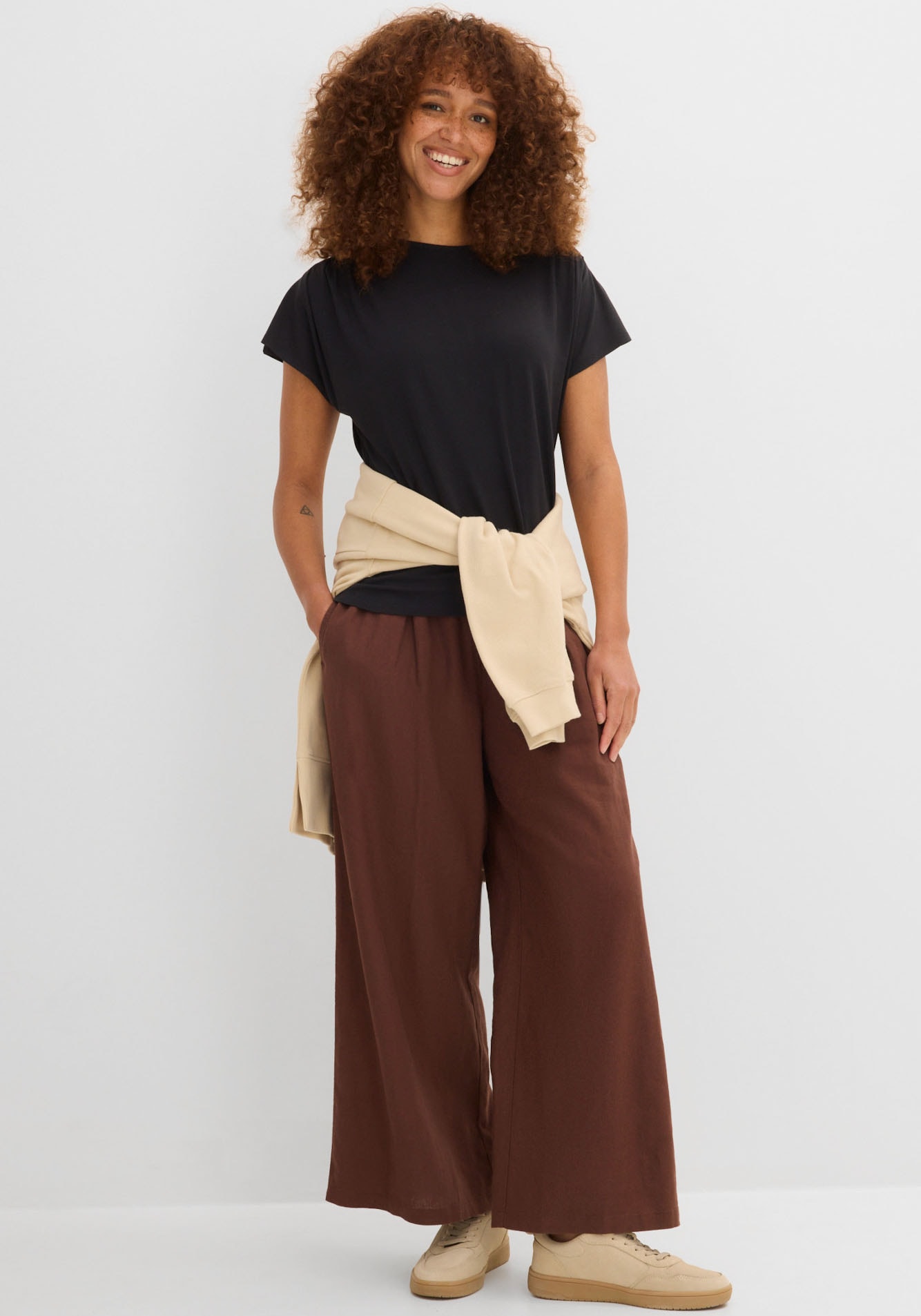 bonprix T-Shirt Oversize-Passform, Kurzarm, mit Raffung an der Schulter