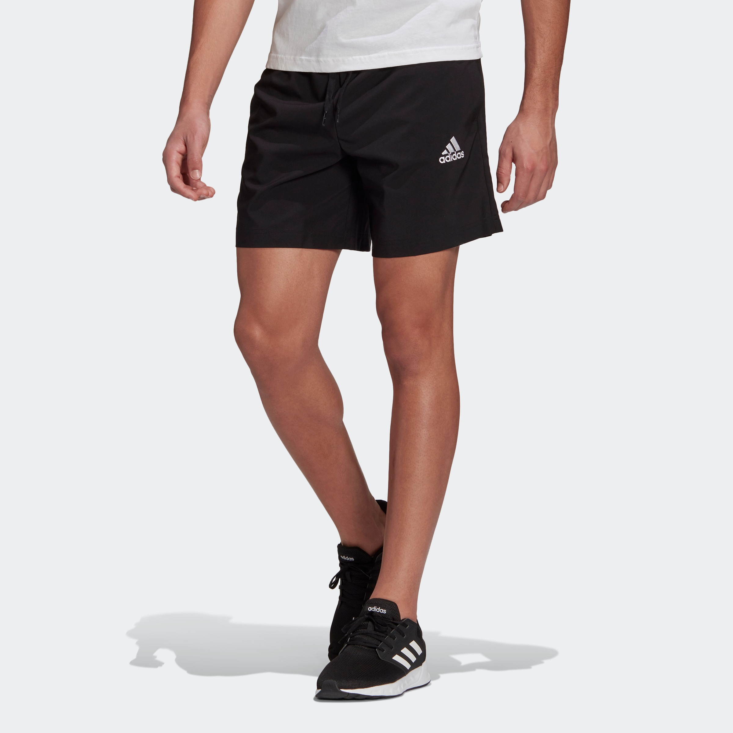 adidas Performance Shorts »AEROREADY ESSENTIALS CHELSEA SMALL LOGO«