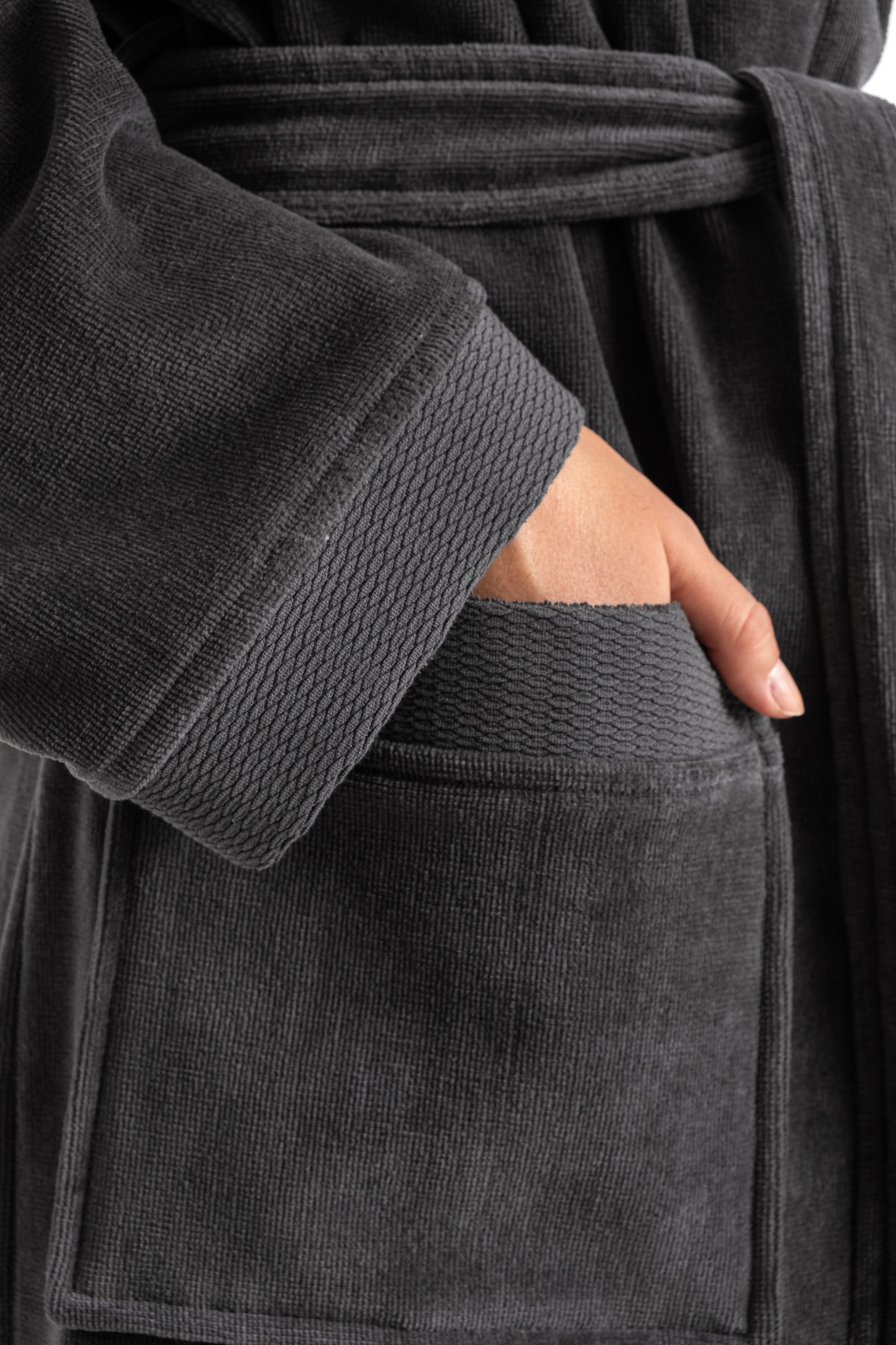 OTTO home Unisex-Bademantel »Fenya, 330 g/m², Premium, Hotelbademantel, Morgenmantel,  Sauna & Spa« 1 Stk. Reißverschlusstaschen, weich mit GRATIS-Zugabe: 1x Duschtuch 70x140 cm