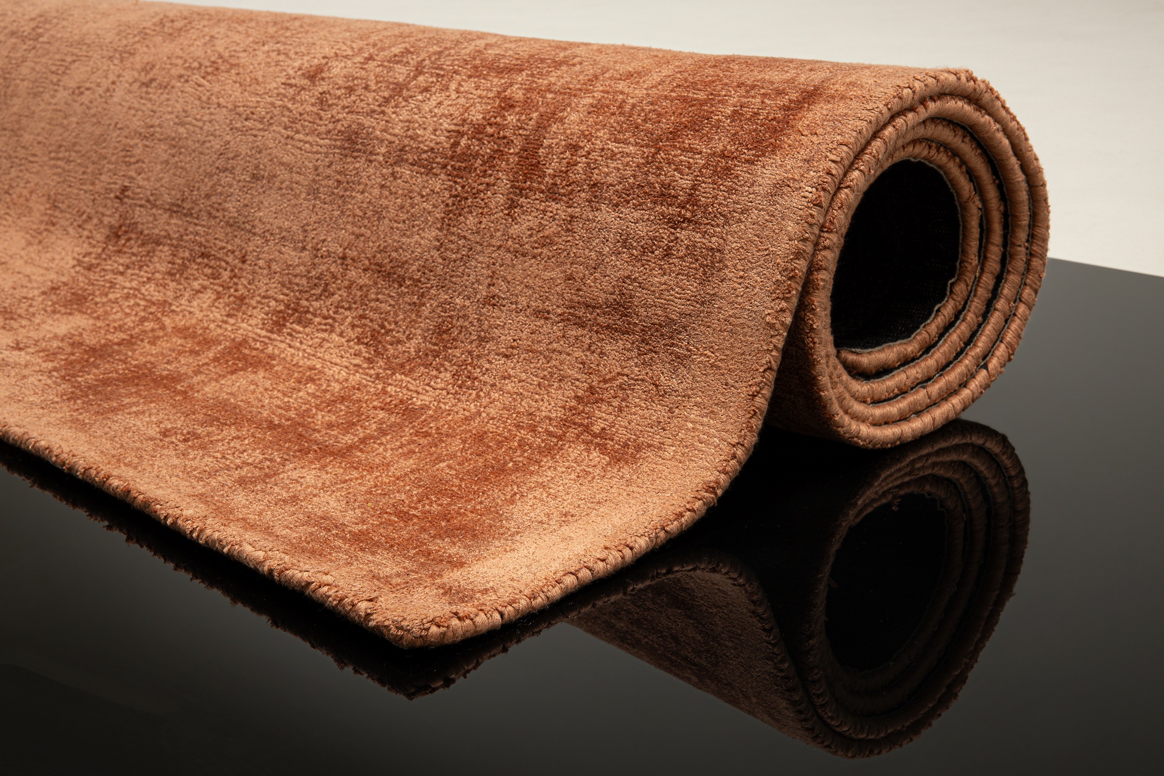TOM TAILOR HOME Teppich »Shine uni«, rechteckig, 8 mm Höhe, Handweb Teppich, 100% Viskose, handgewebt, mit elegantem Schimmer