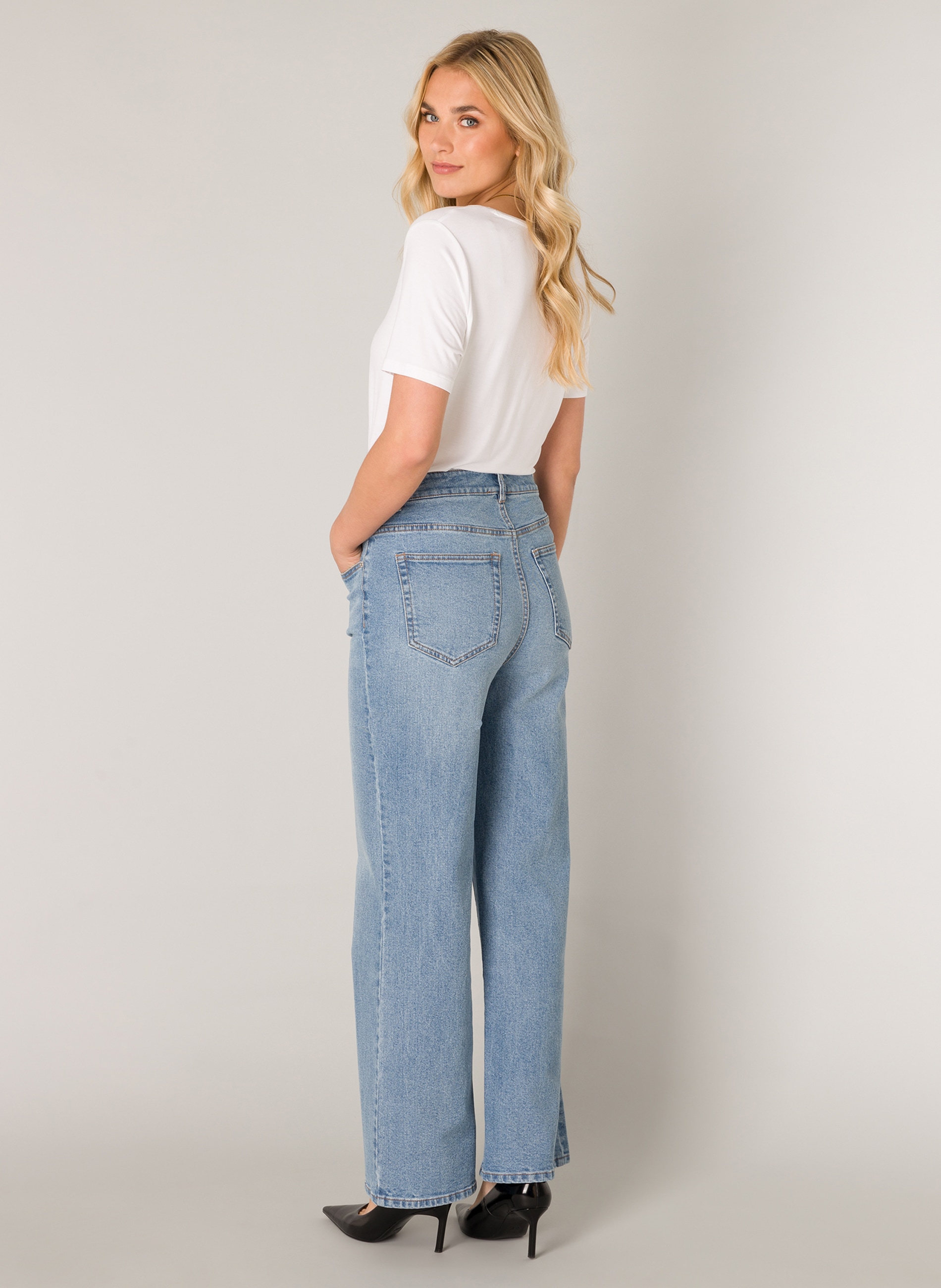 Base Level Weite Jeans »Amy«, mit Waschung