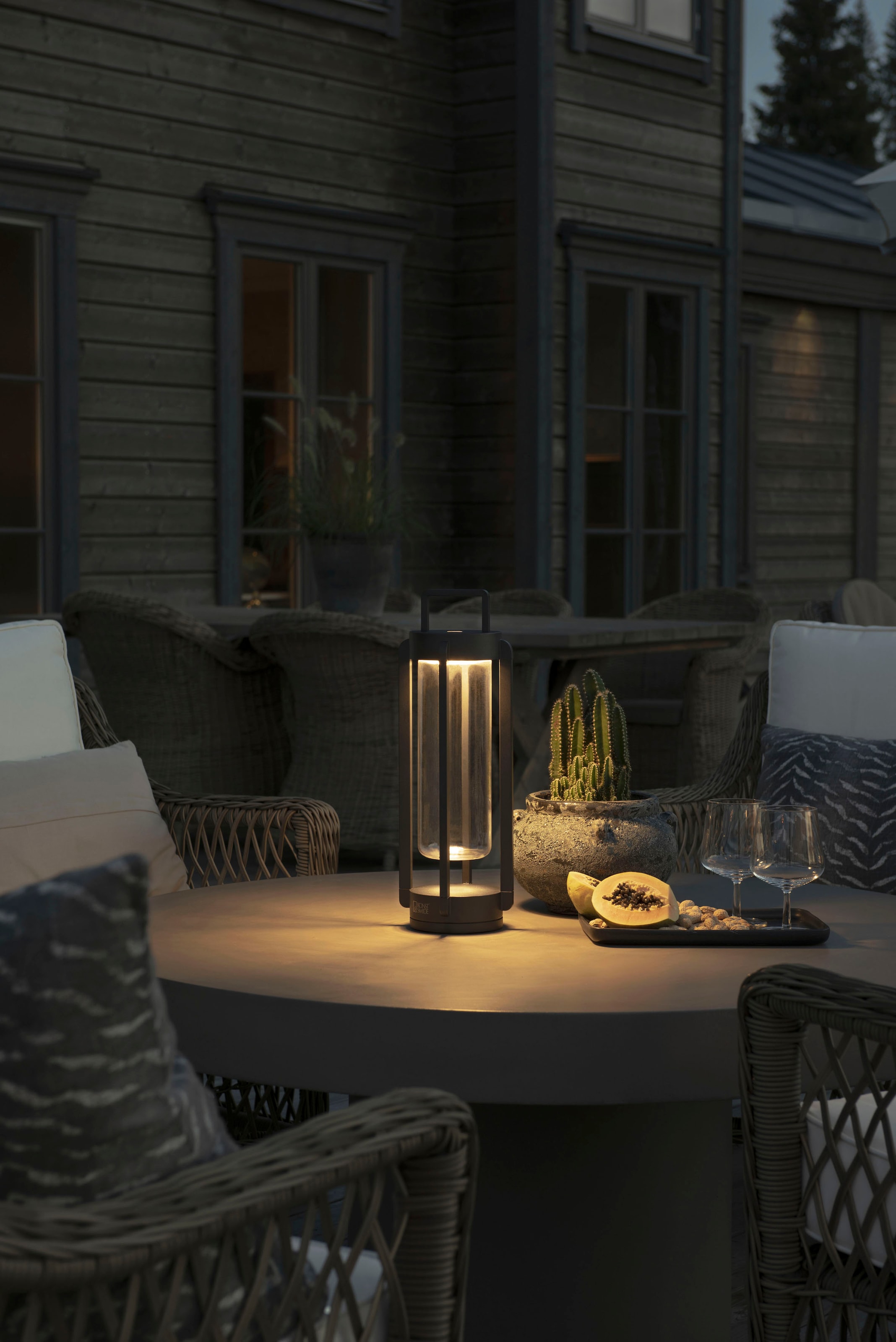 KONSTSMIDE LED Laterne »Otranto«, Leuchtmittel LED-Modul | LED fest integriert, Otranto LED USB-Latene 44cm schwarz, dimmbar 2700K/3000K