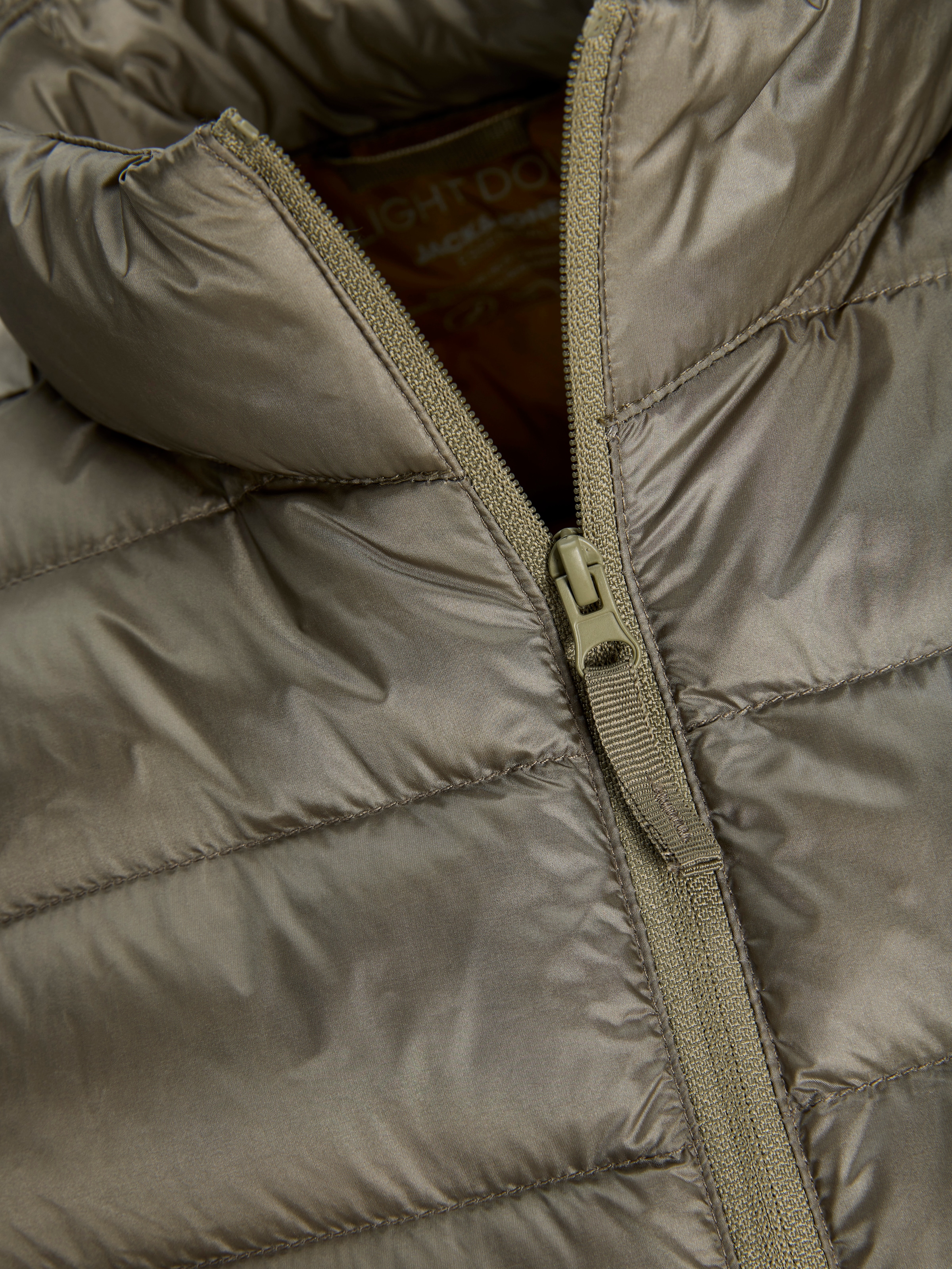 Jack & Jones Steppweste »JJEBERG LIGHT DOWN BODYWARMER NOOS« Kunstfaser, regular fit