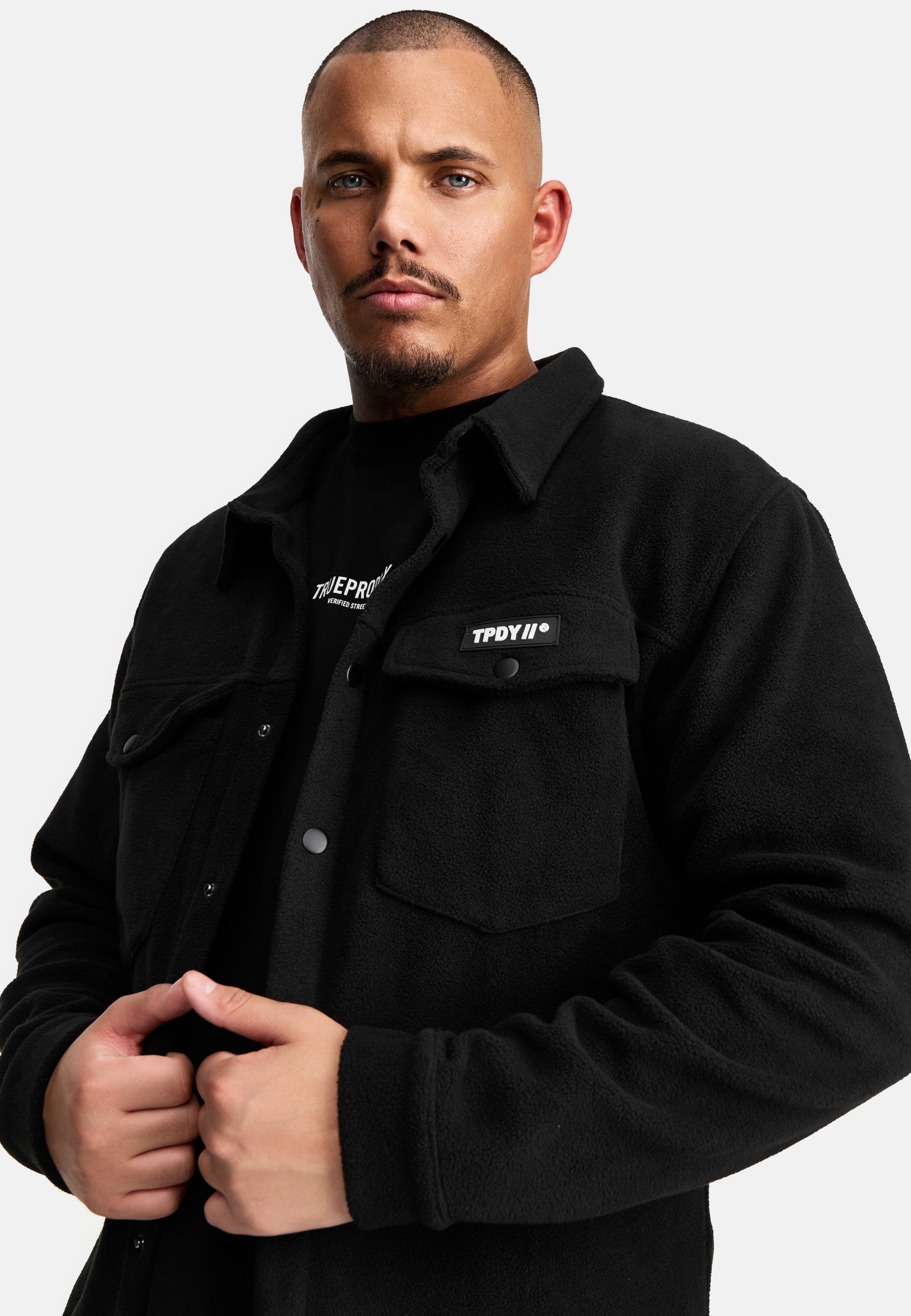 trueprodigy Outdoorhemd »Bill Knopfleiste Brusttaschen Logo Applikation«