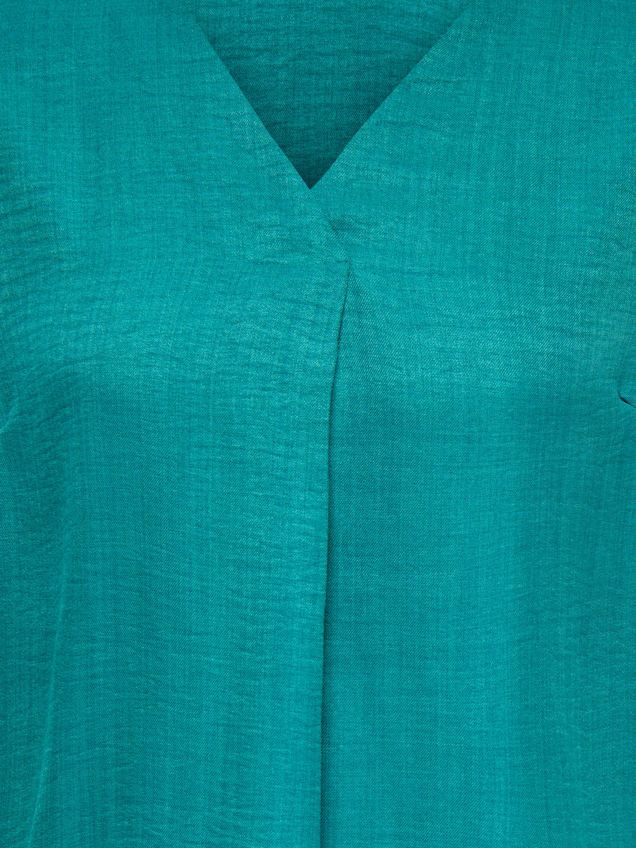 ONLY CARMAKOMA Kurzarmbluse »CARBAY S/S V-NECK TOP WVN« Kunstfaser, regular fit