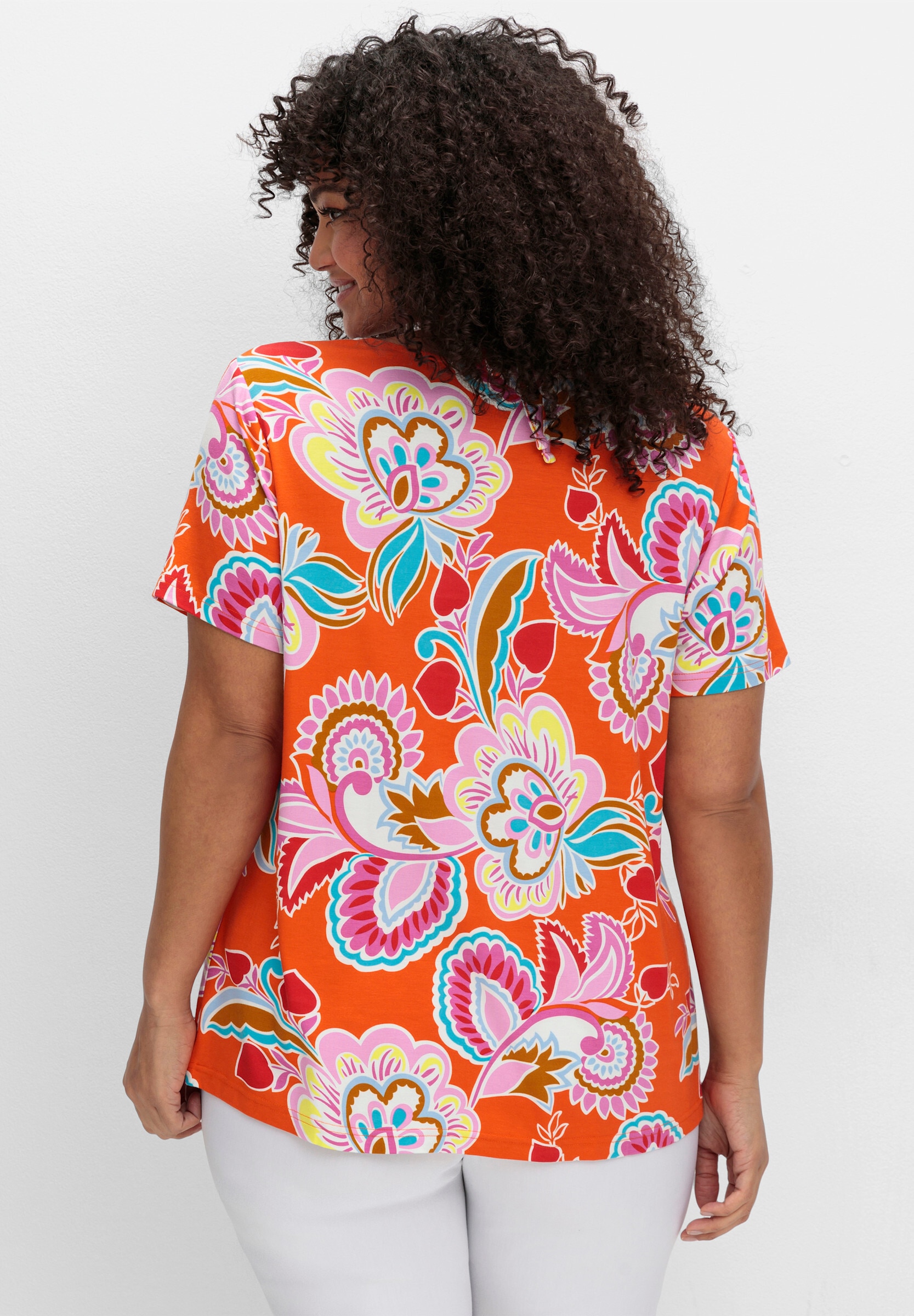 sheego by Joe Browns T-Shirt »T-Shirt Neckholdershirt mit V-Cut«