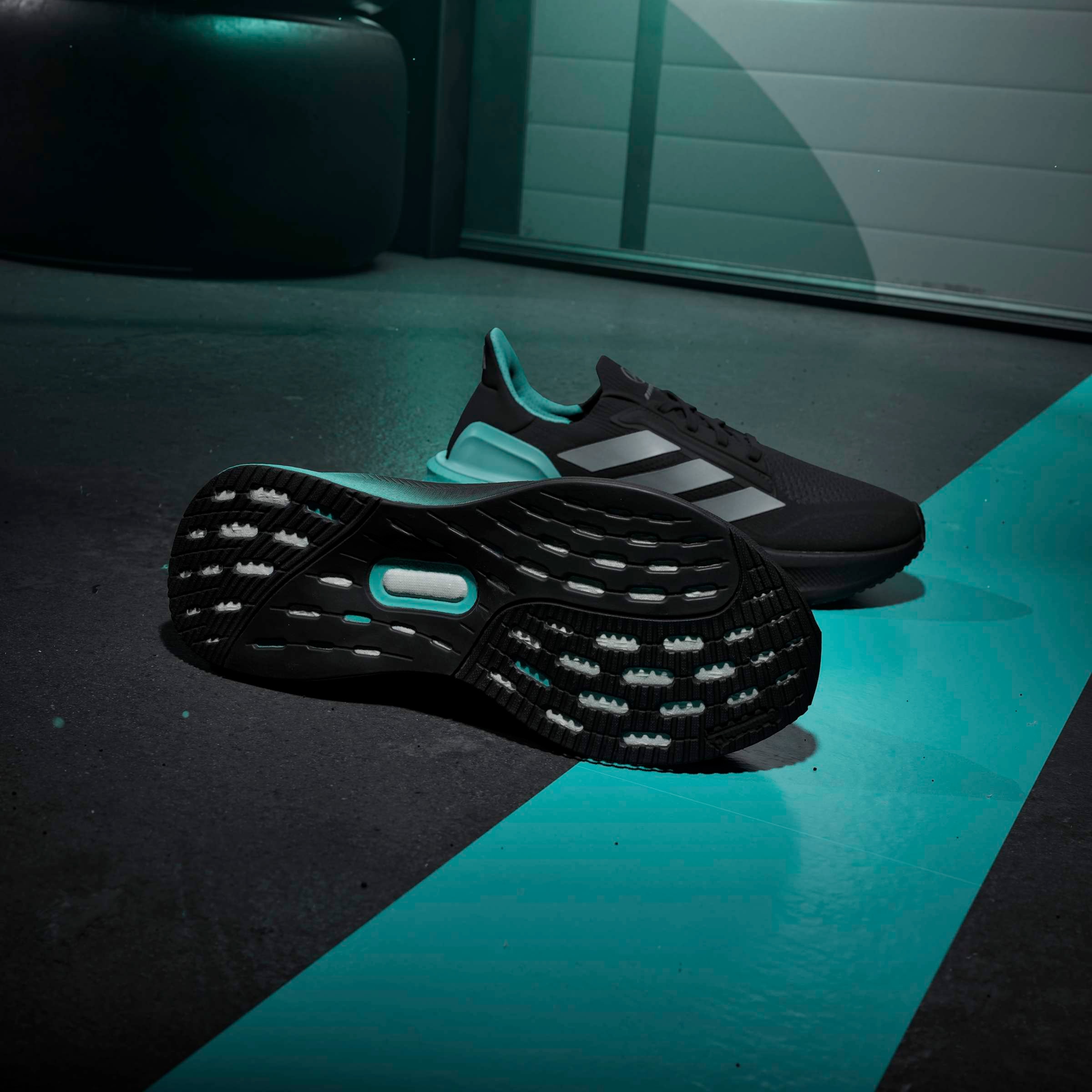 adidas Performance Laufschuh »ULTRABOOST 5X M MER«  Mercedes AMG Motorsport