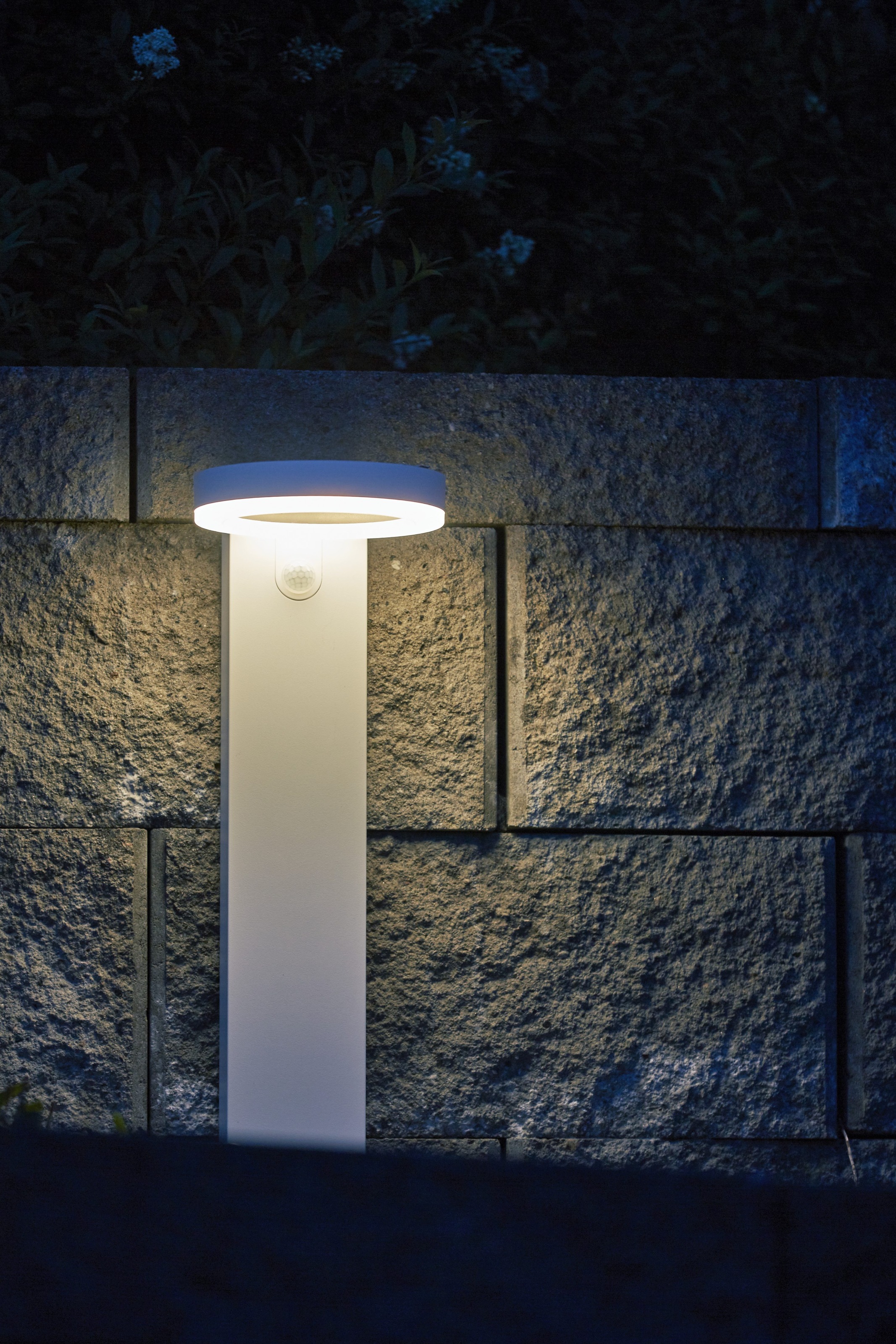 Parforce Traditional Hunting LED Solarleuchte »Solar-Wegleuchte Vidi« LED-Board 1 Stk. Warmweiß Bewegungs- und Dämmerungssensor, 500 lm für 25 Sekunden, stetig 70 lm
