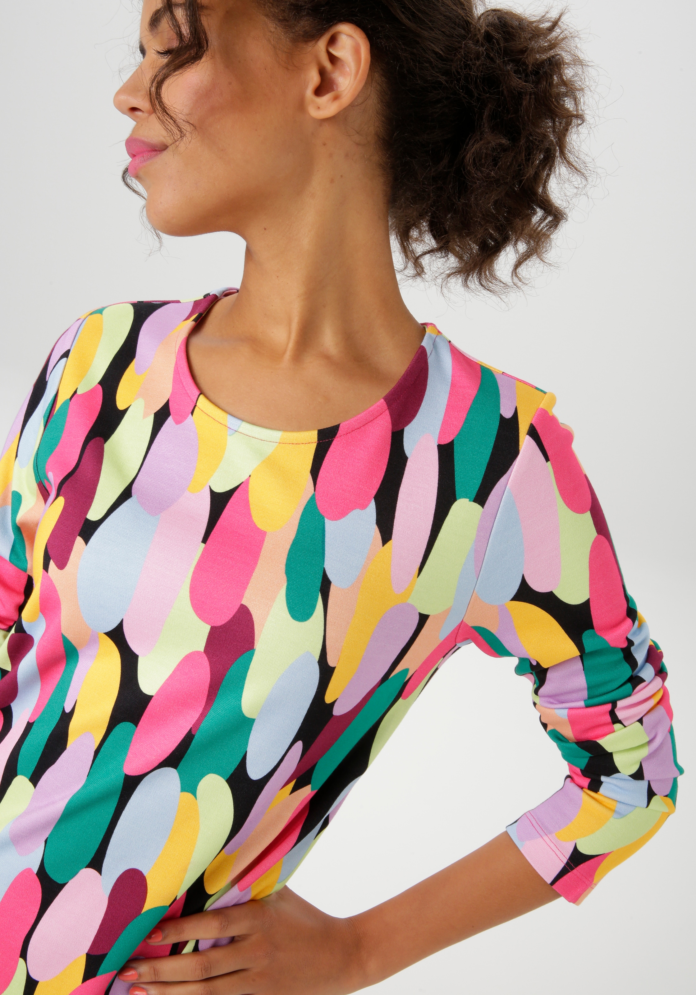 Aniston CASUAL Jerseykleid, mit farbenfrohen, grafischen Druck