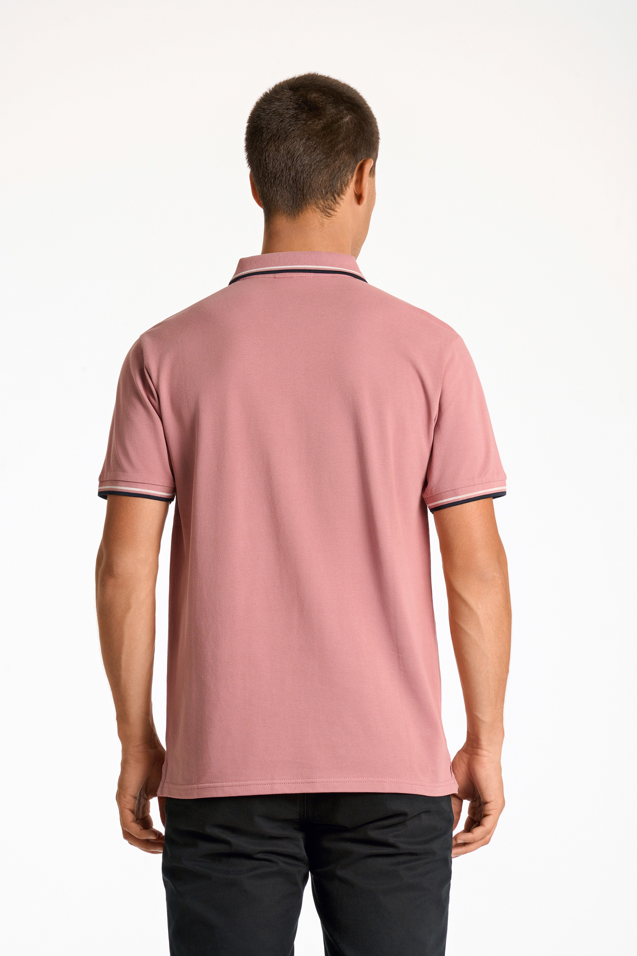 LINDBERGH Poloshirt, mit Logo-Stickerei und abgesetzten Bündchen