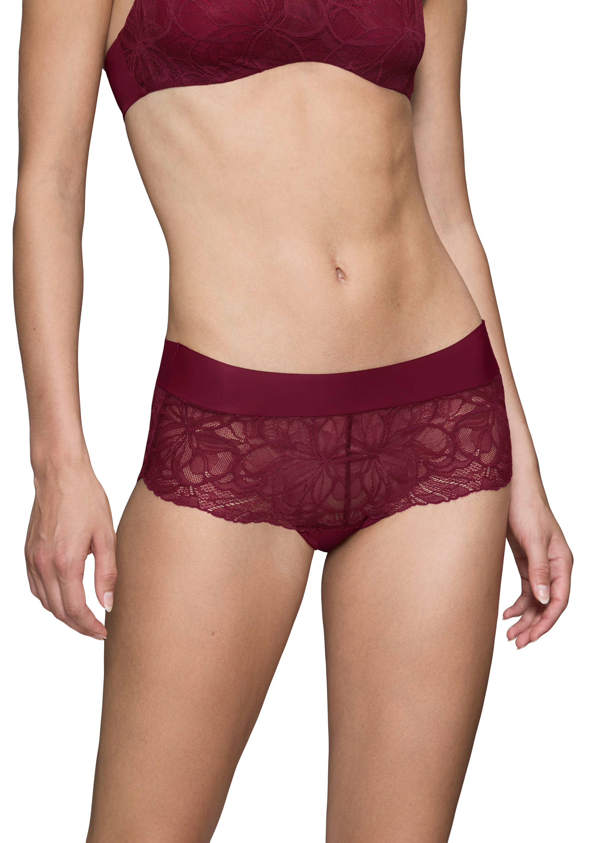 Triumph Panty »Body Make-Up Illusion Lace«, florale Stretch-Spitze, glatter Bund, Mikrofaser, nahtlos