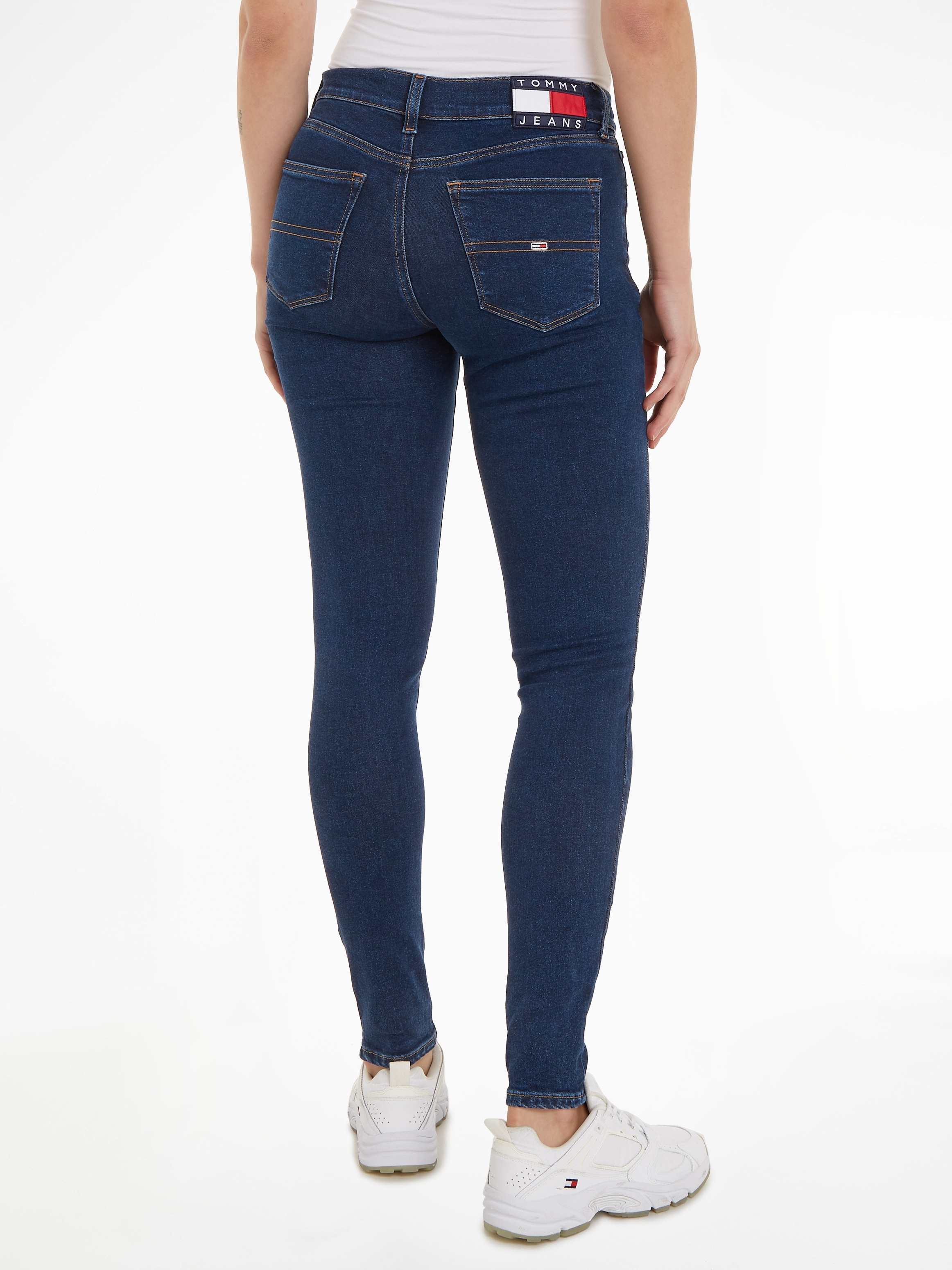 Tommy Jeans Skinny-fit-Jeans »Nora Mid Rise Skinny Fit«, mit Logobadge und Logostickerei