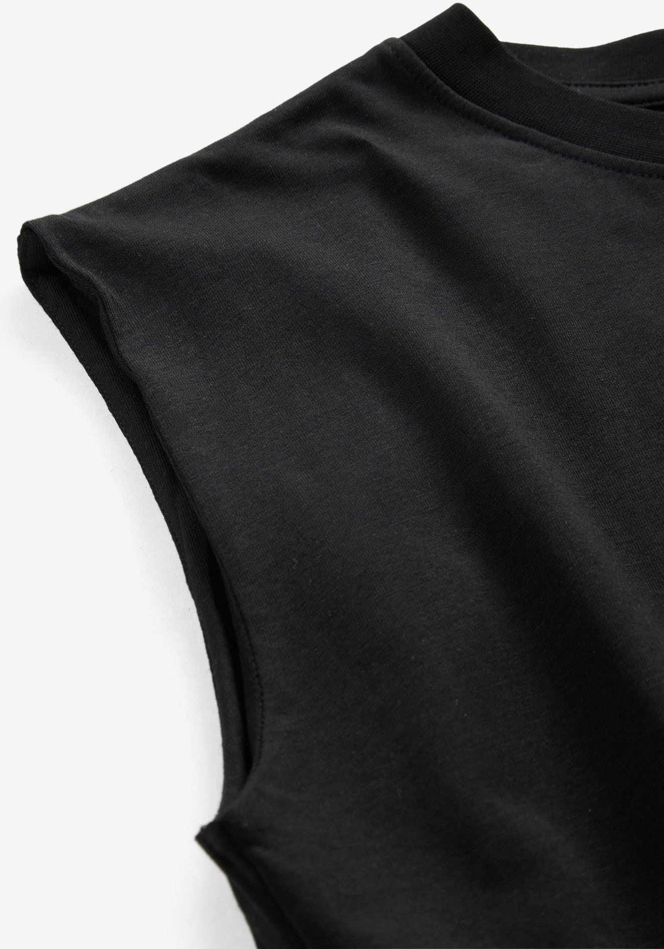 bonprix Oversize-Shirt lässiger Oversize-Schnitt, verstärkte Schulter, ärmellos