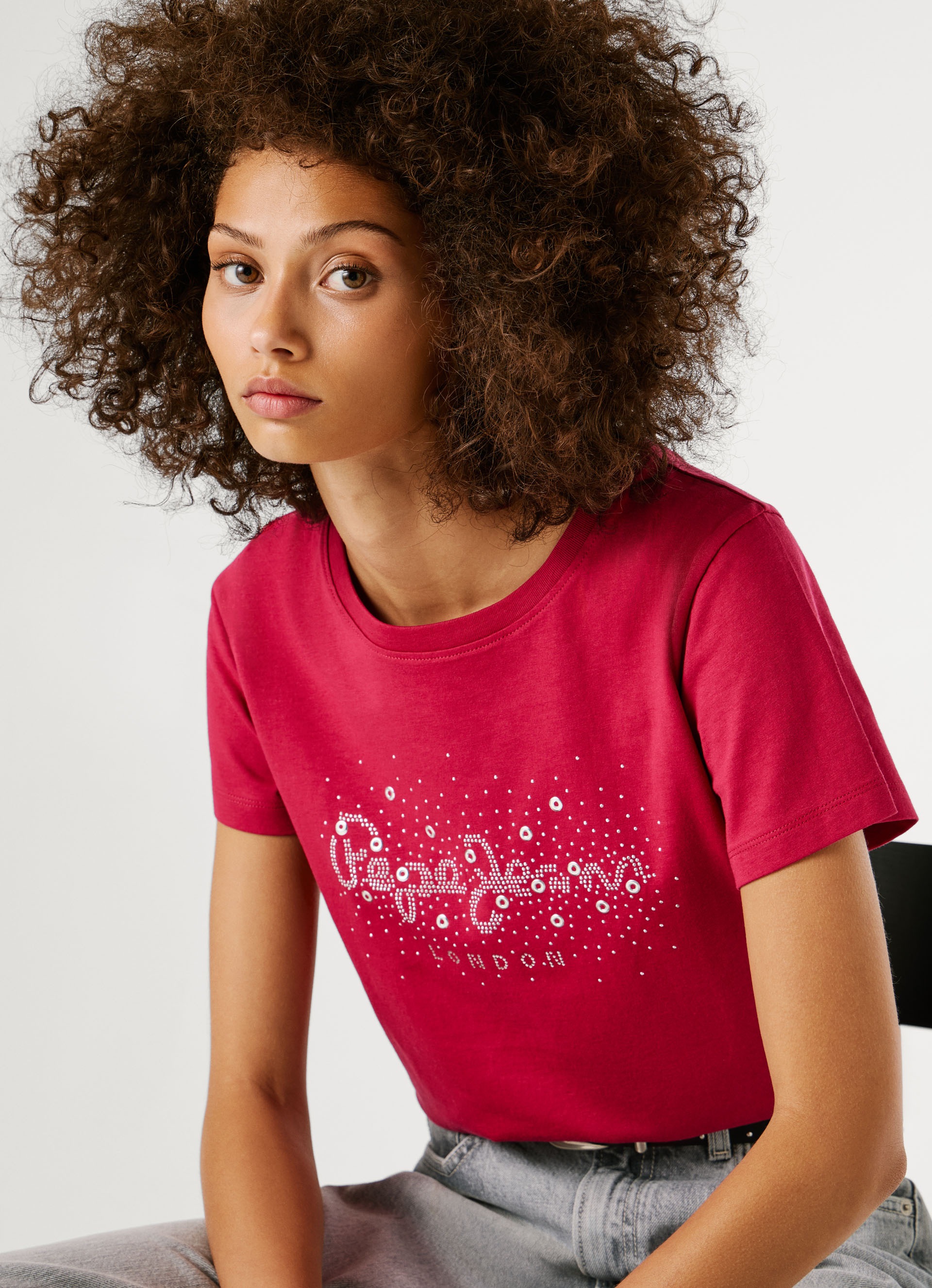 Pepe Jeans T-Shirt »BRADY« mit Rundhals, Nietenapplikation