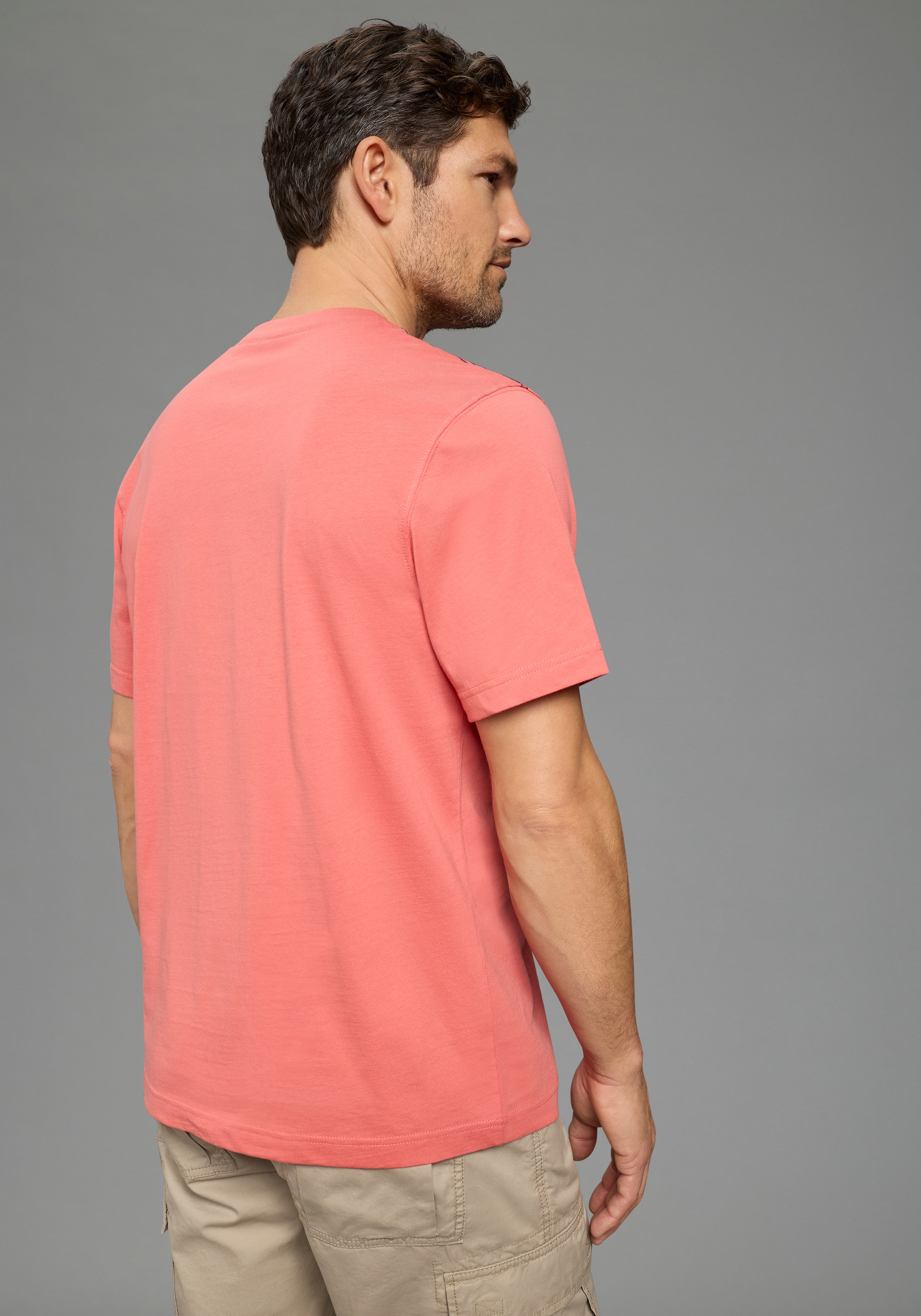 Man's World Rundhalsshirt »Neue Kollektion!« normale Passform, kurzarm, mit Rundhalsausschnitt, mit Print