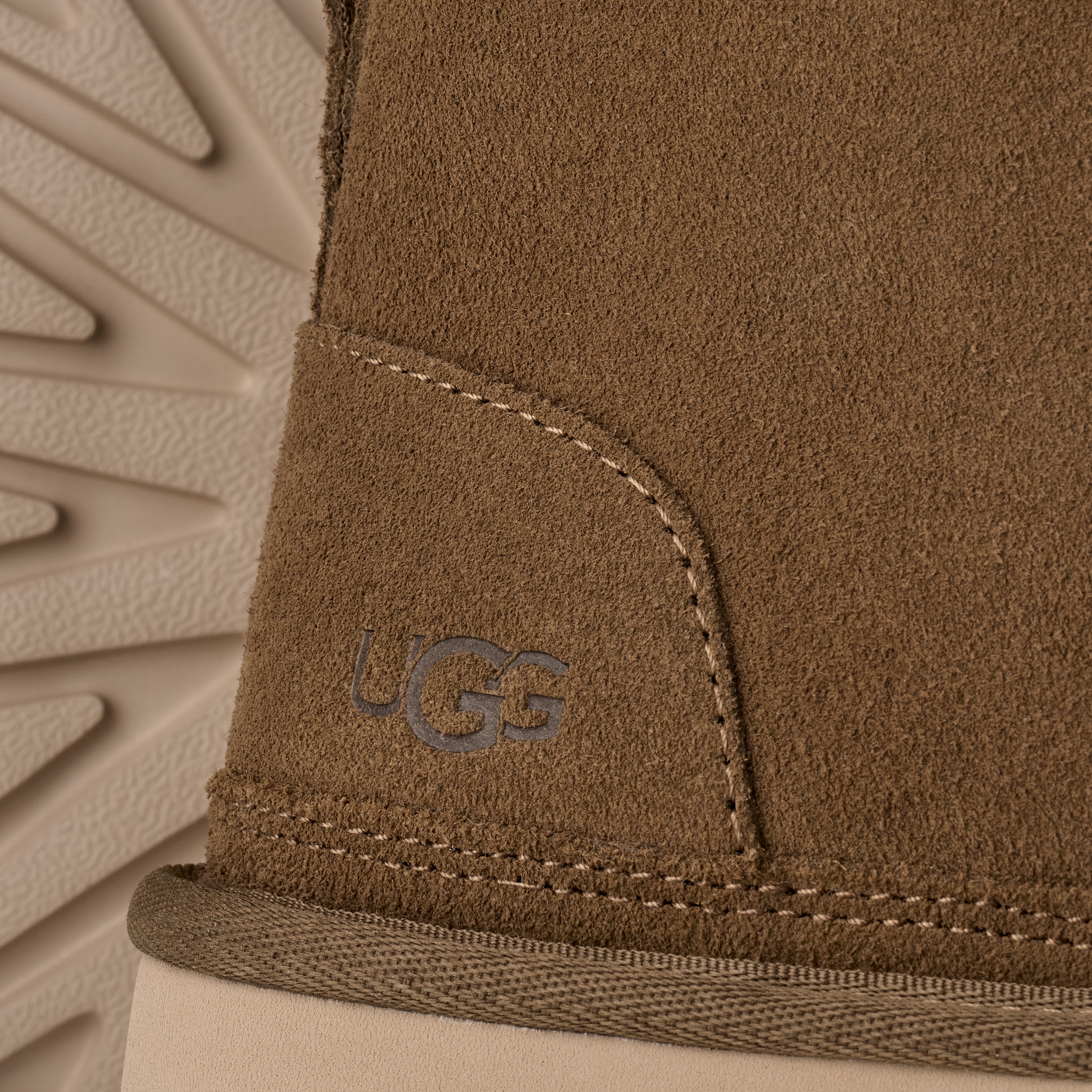 UGG Winterboots »M NEUMEL«  Schnürboots mit Ziernähten und Logoprägung