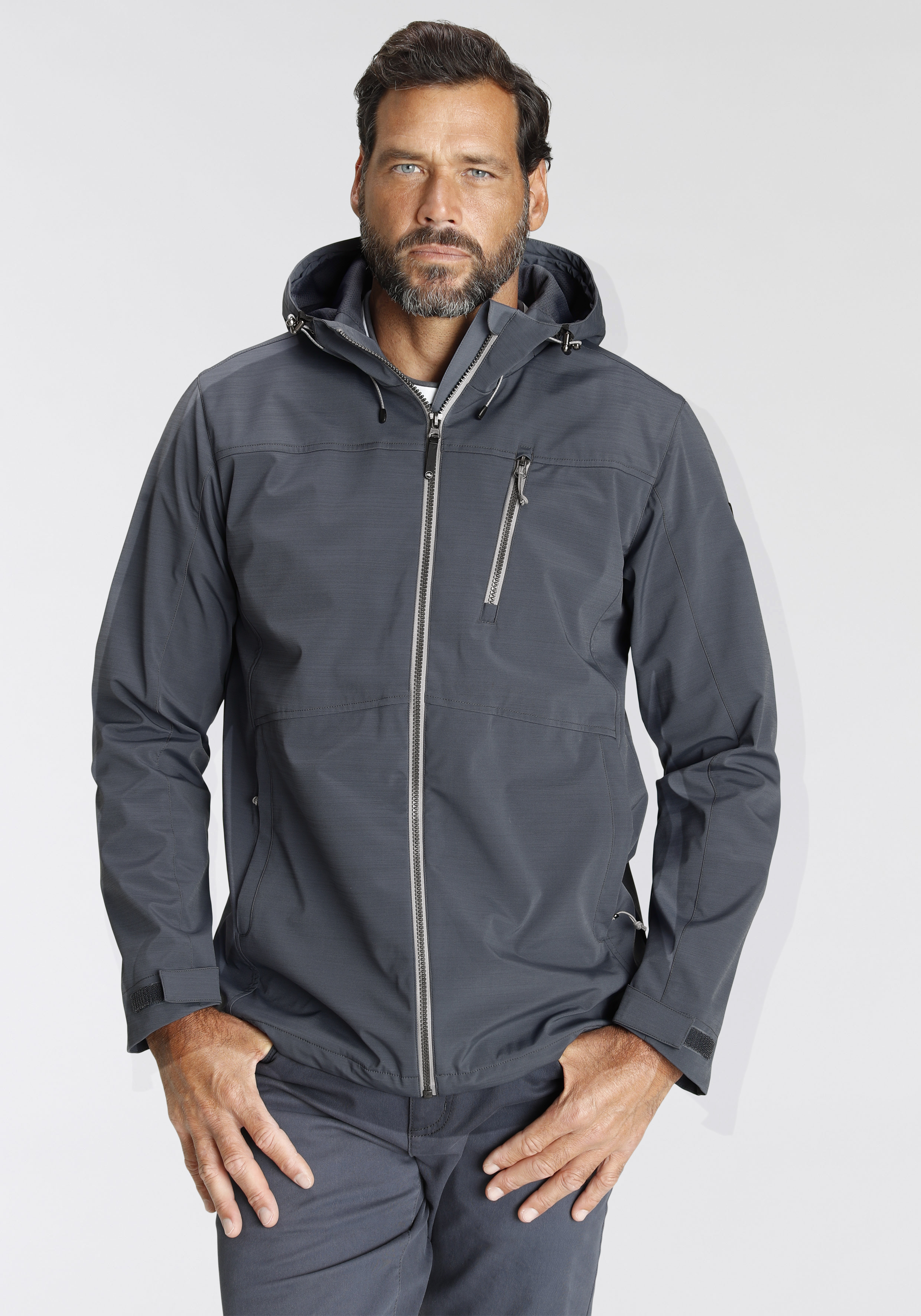 Outdoorjacke, mit Kapuze, ungefüttert für den Übergang
