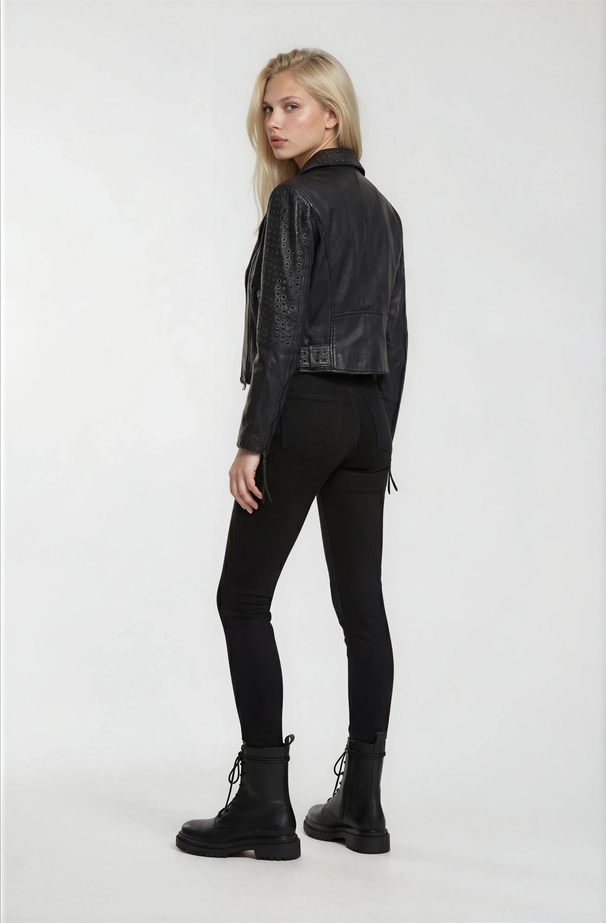 trueprodigy Lederjacke »Raven mit Nieten und Reißverschluss Details« ohne Kapuze