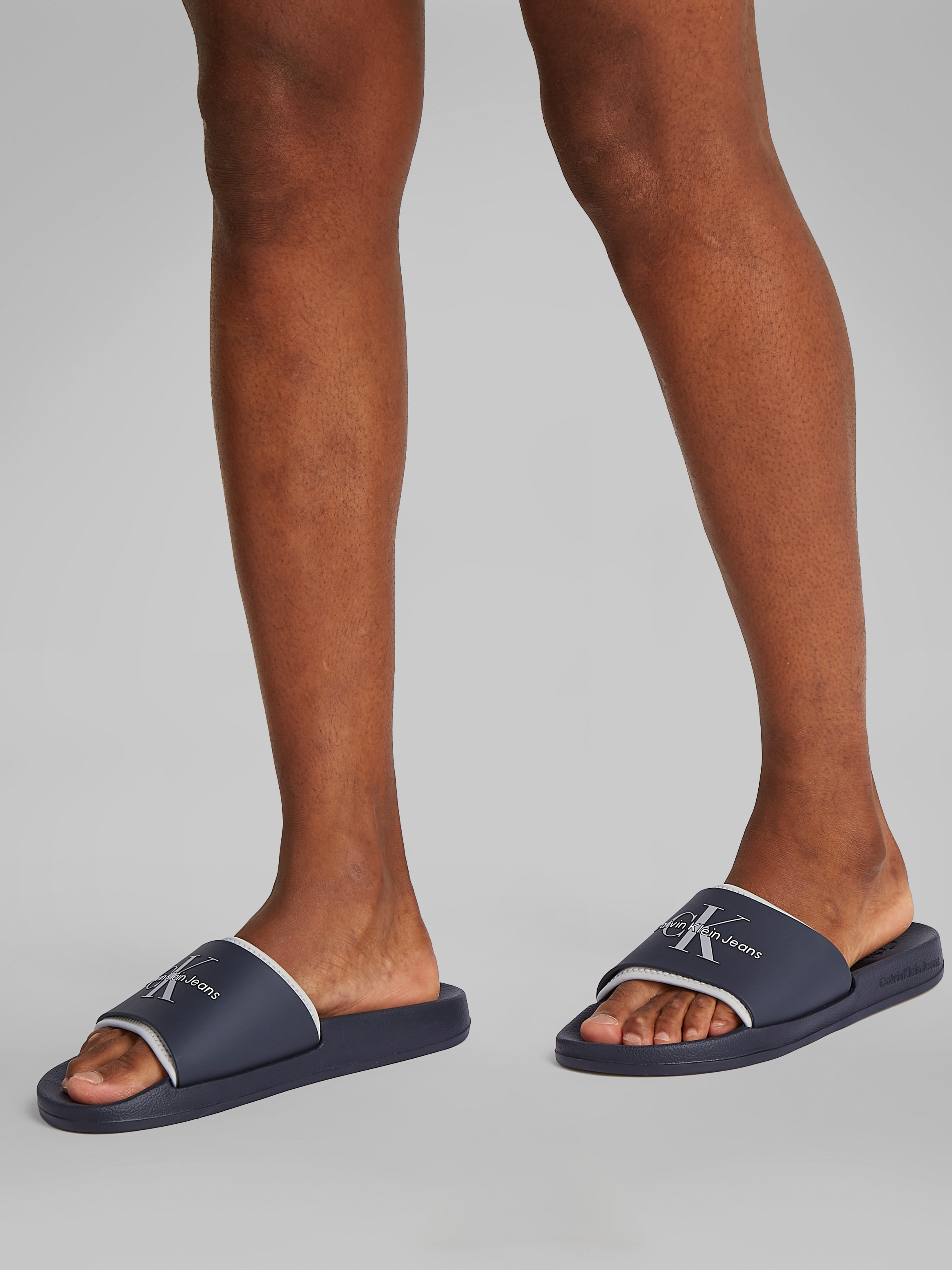 Calvin Klein Jeans Badepantolette »FERRIS 1R«, Sommerschuh, Poolslides, Schlappen, für Strand und Schwimmbad