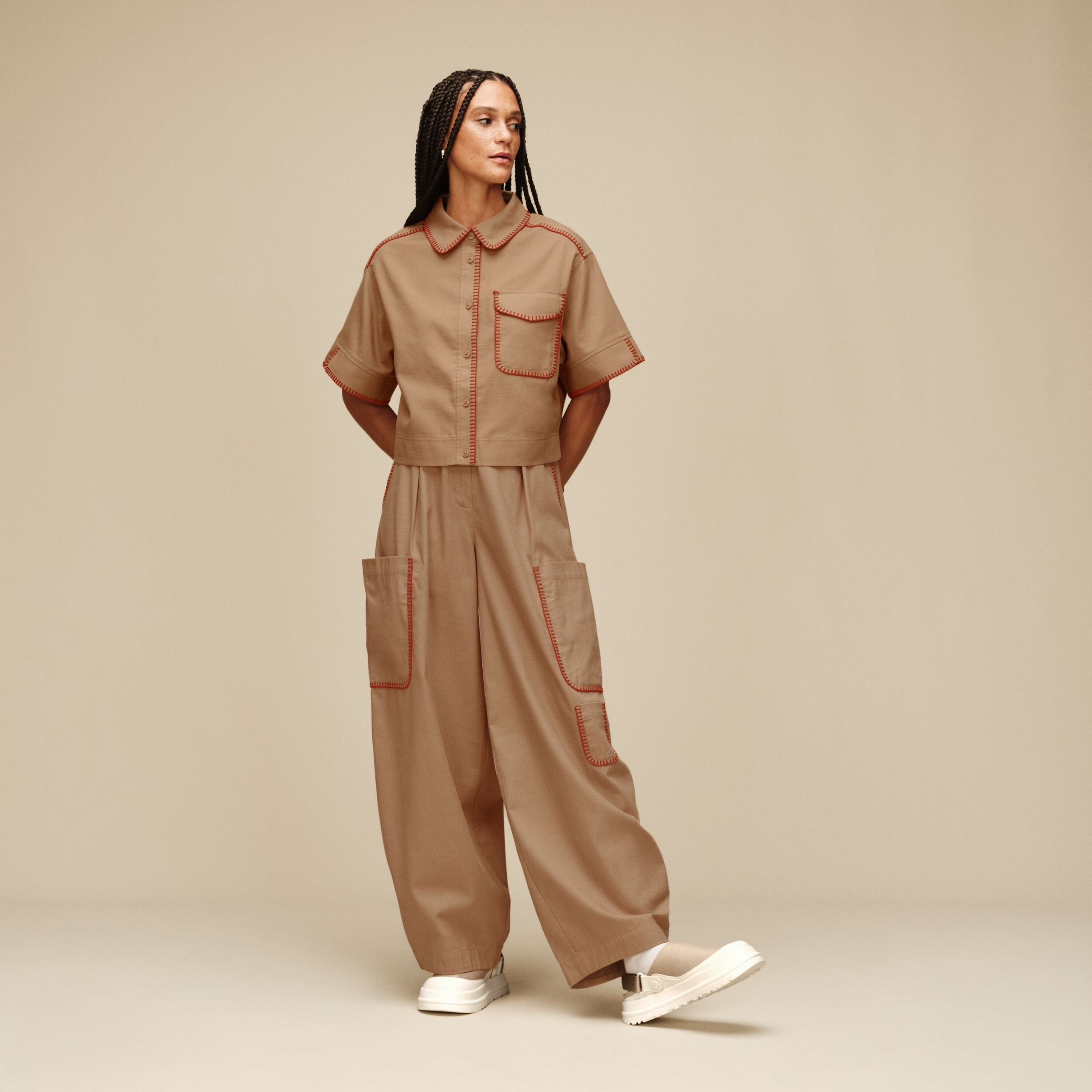 UGG Clog »GOLDDENGLOW CANVAS CLOG«  Sabot, Schlupfschuh mit schwenkbarem Fersenriemen