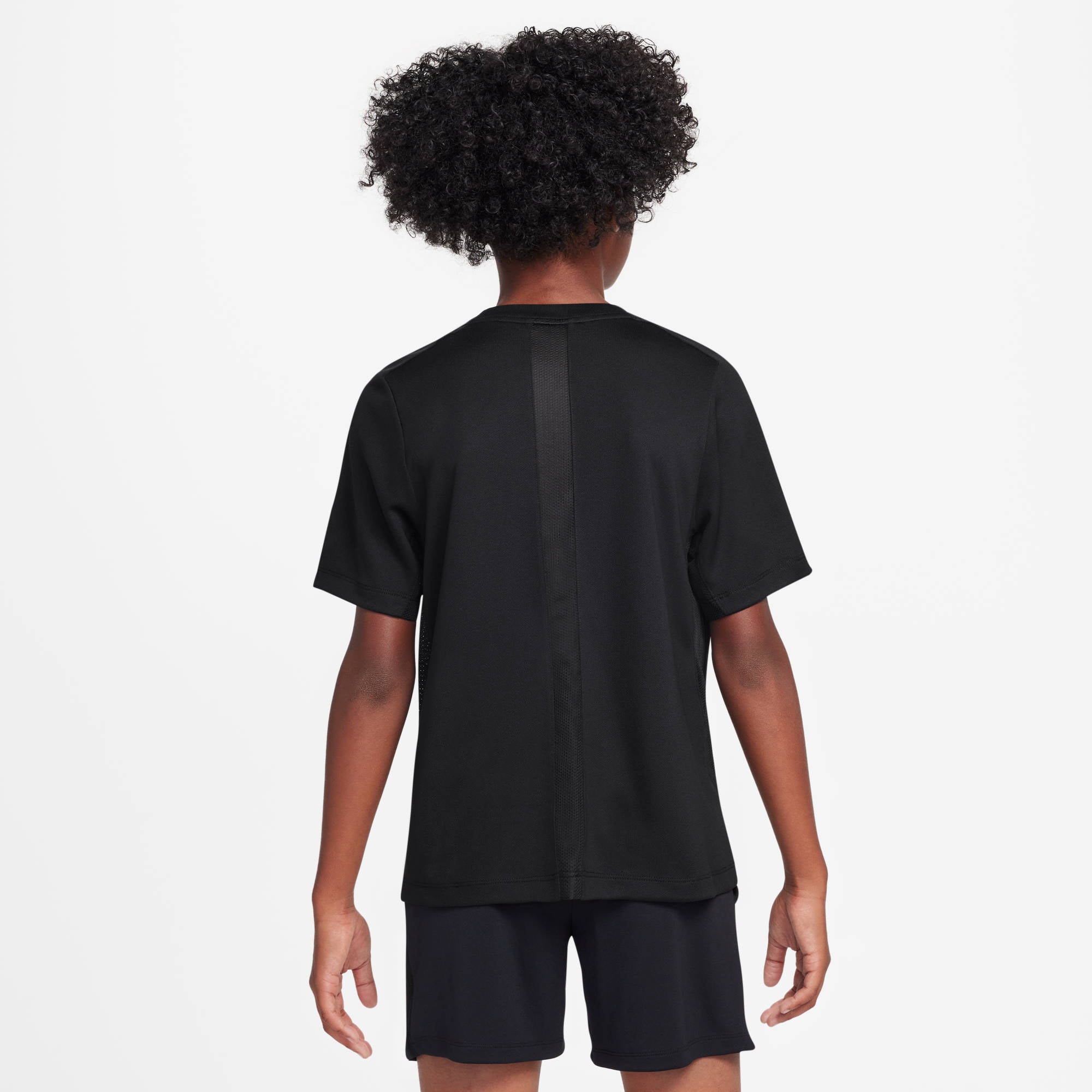 Nike T-Shirt »B NK DF MULTI SS TOP GX LOVE« für Jugendliche, sportlicher Stil, für Freizeit und Aktivitäten