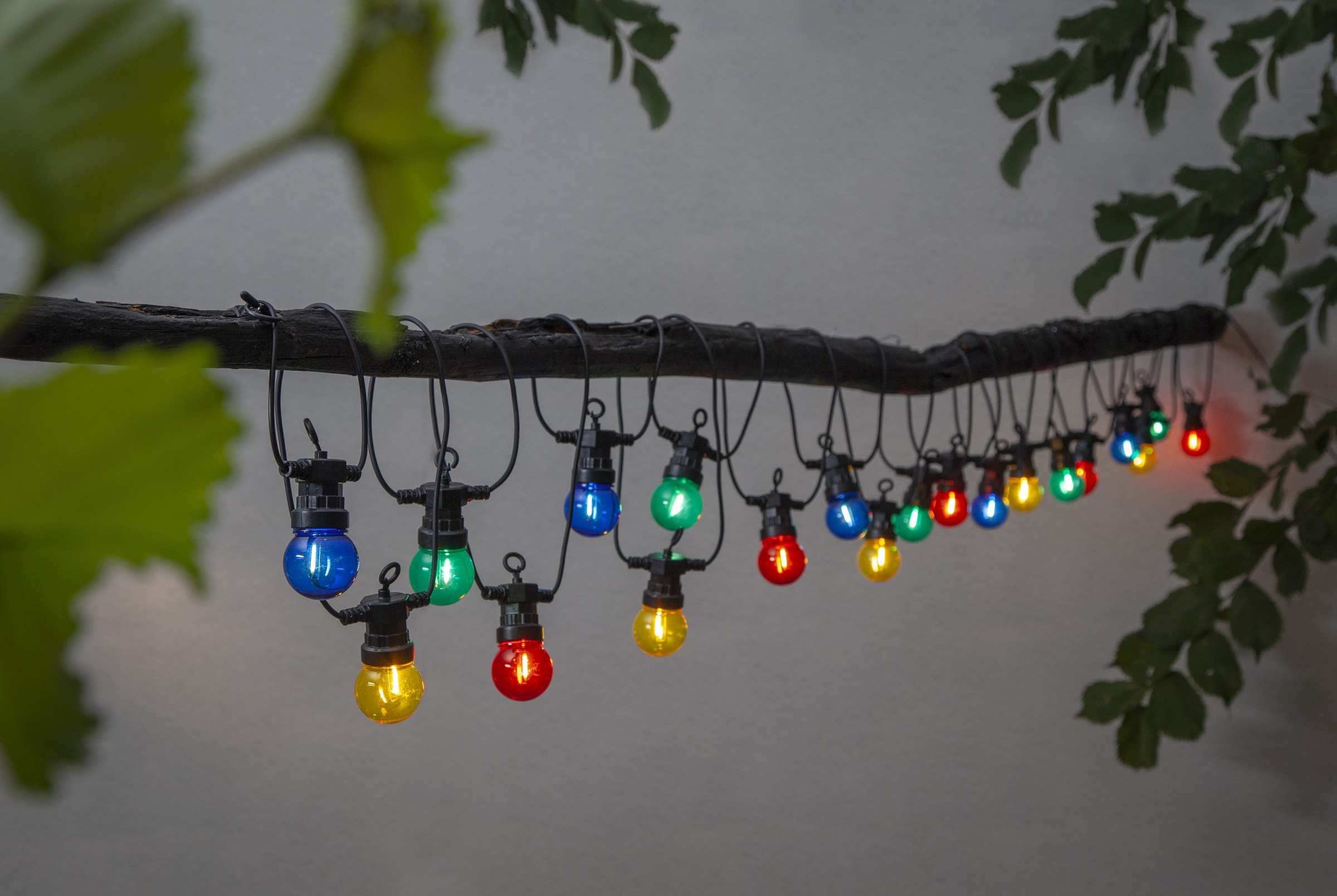 Parforce Traditional Hunting LED-Lichterkette »Circus Small Filament« 20 Stk.-flammig ca. 11,5x5 cm, ca. 8,55 m, Länge mit Trafo, outdoor,
Vierfarb-Karton