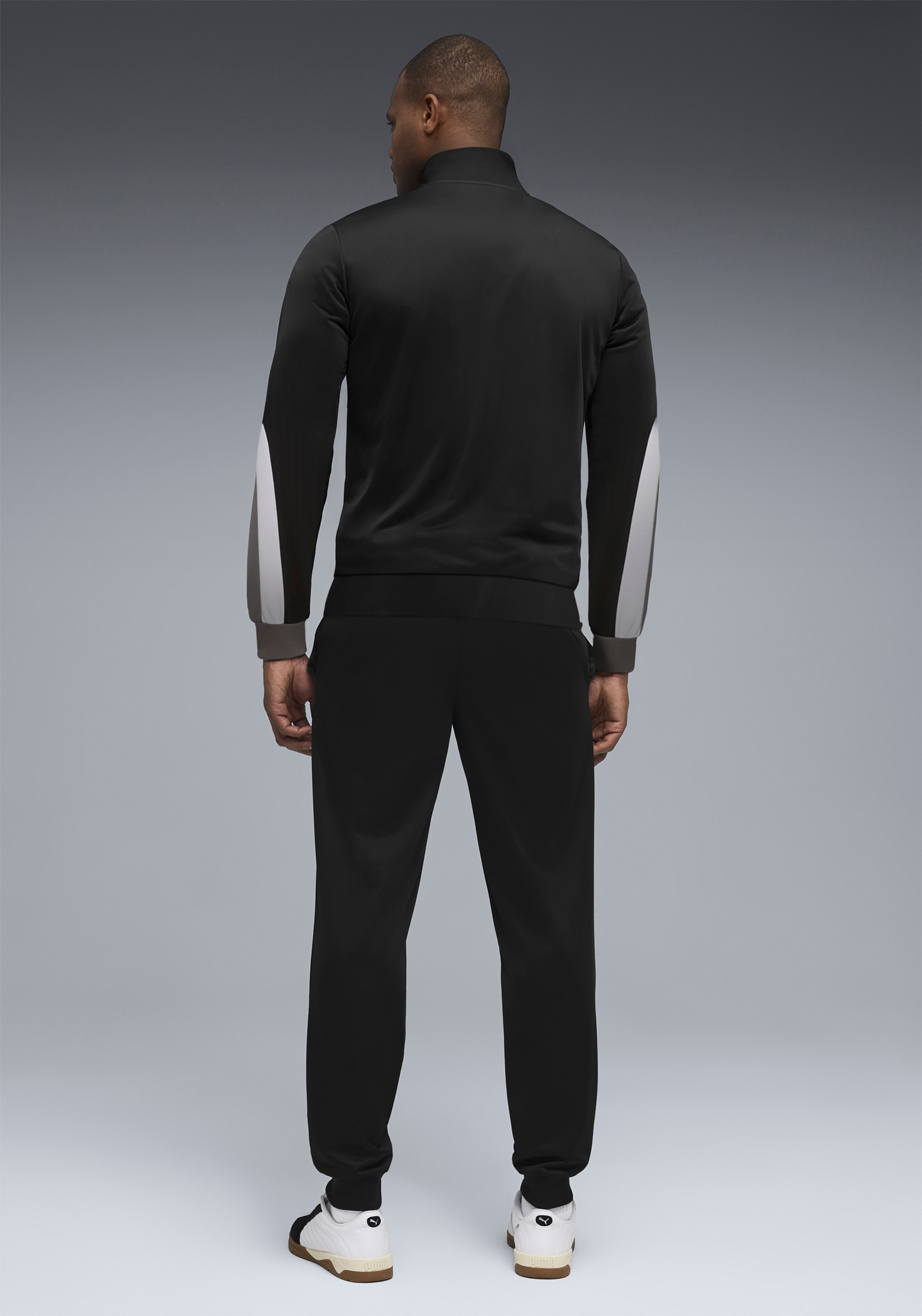 PUMA Trainingsanzug »ESS BLOCK POLY SUIT« 2 ohne Kapuze, Regular Fit, pflegeleicht