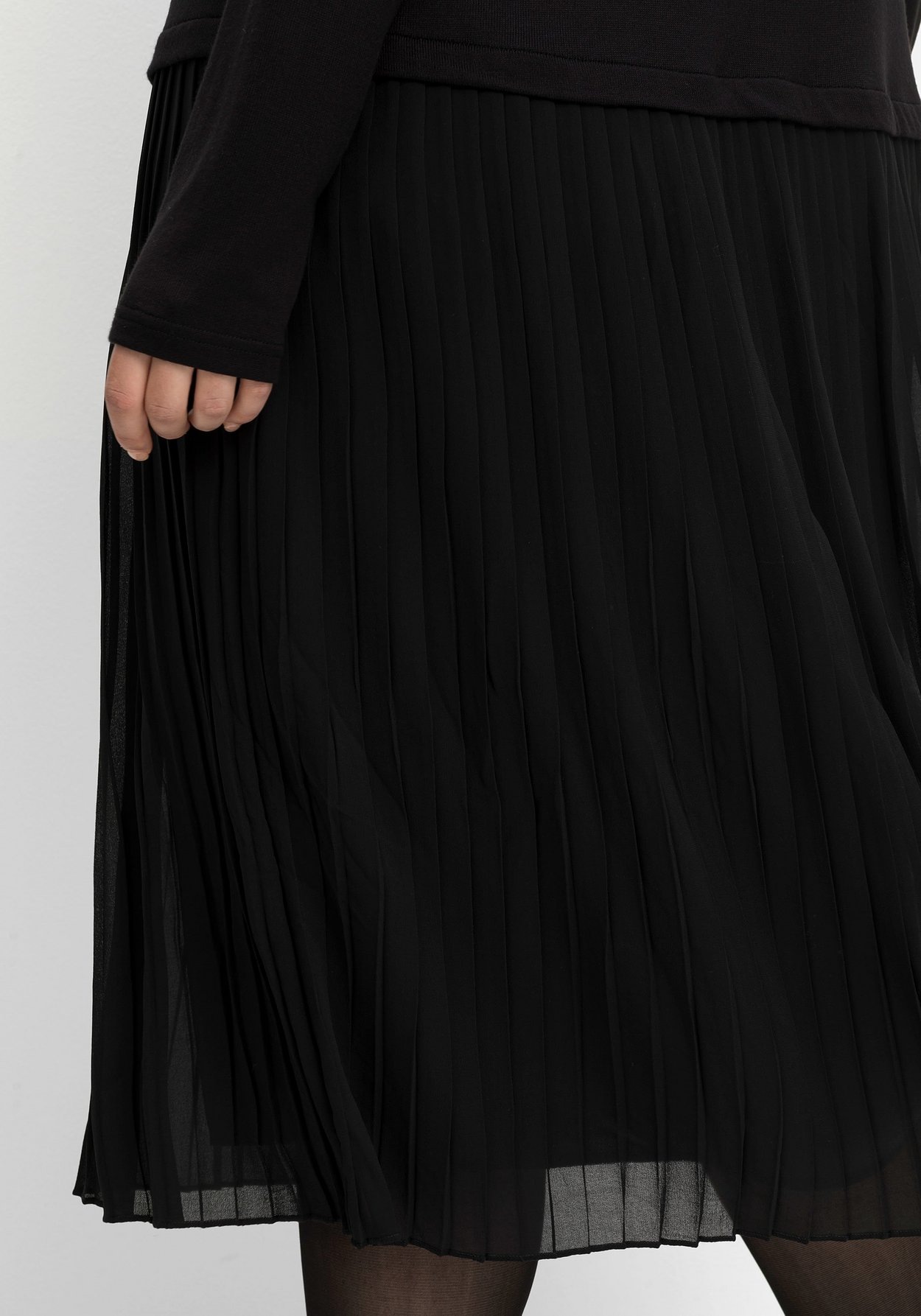 Sheego Strickkleid »Strickkleid mit Plisseerock aus Chiffon«