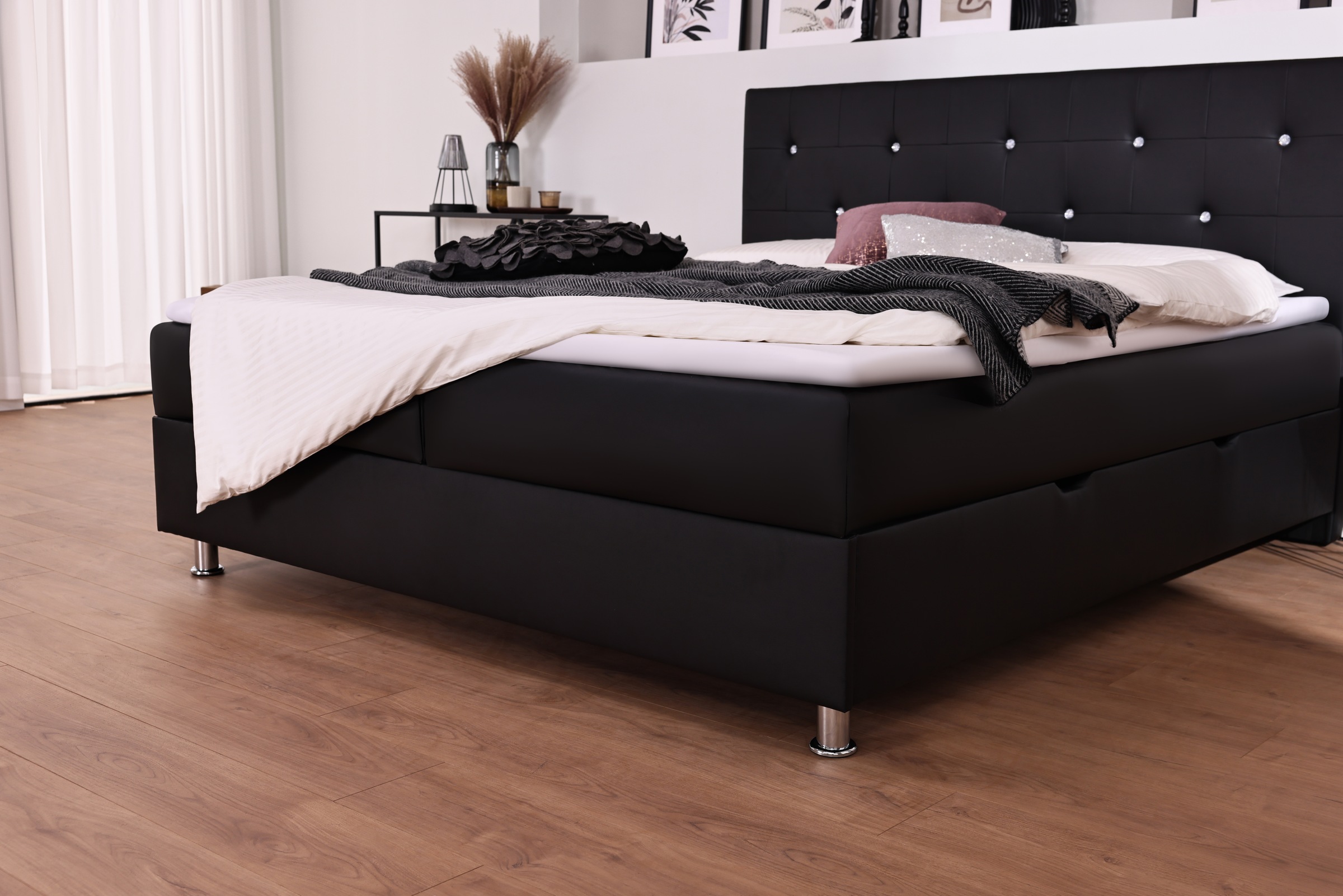 Home affaire Boxbett »Big Noux aus schwarzem Kunstleder mit Kristallsteinen im Kopfteil« inkl. Bettkasten, erhältlich in der Größe 180x200cm