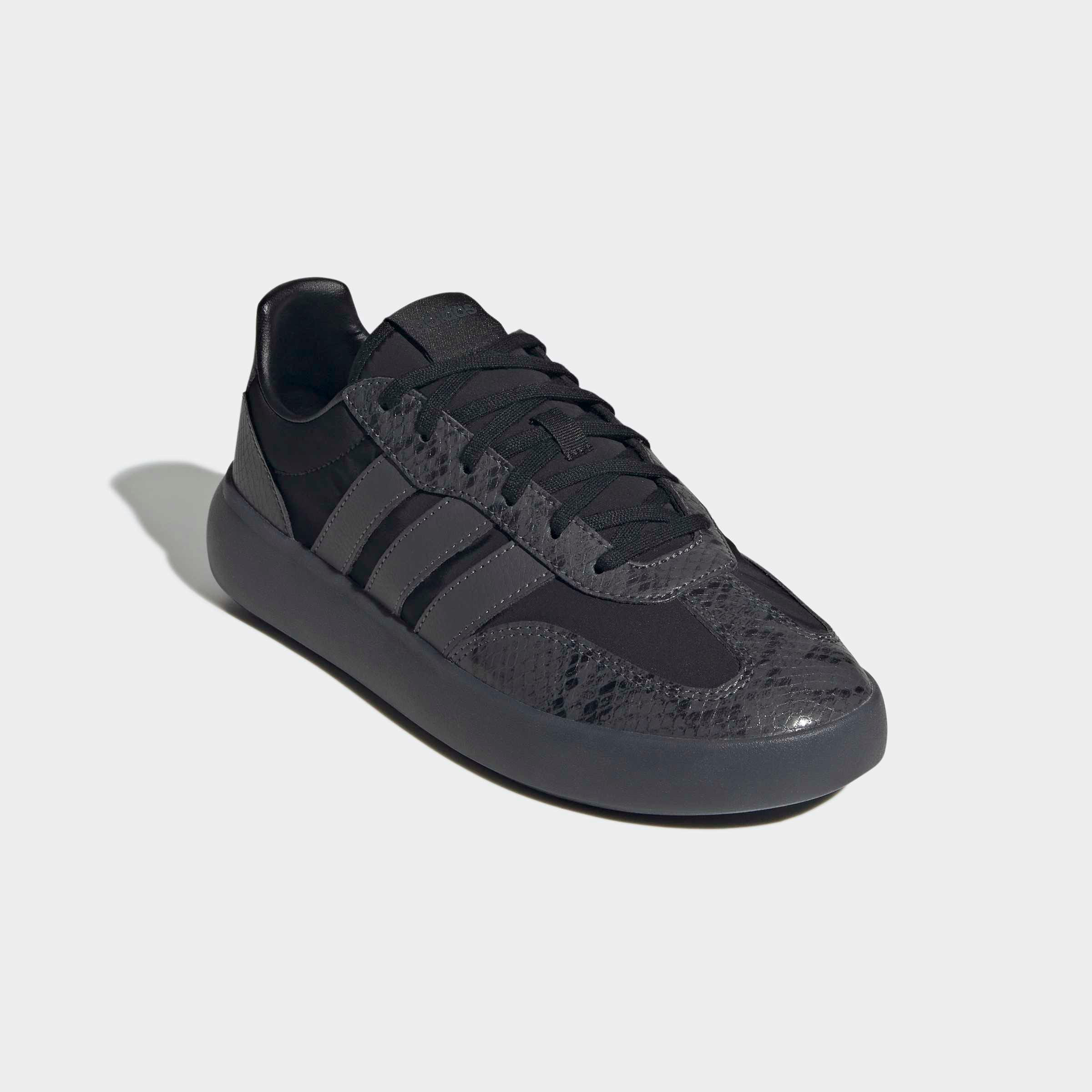 adidas Sportswear Sneaker »BARREDA DECODE«  inspiriert vom Design des adidas handball spezial
