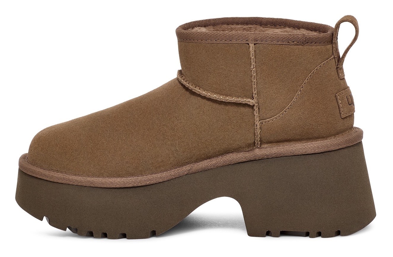 UGG Schlupfboots »CLASSIC ULTRA MINI NEW HEIGHTS«, Plateau Stiefel, Winterstiefel, Boots mit Anziehlasche